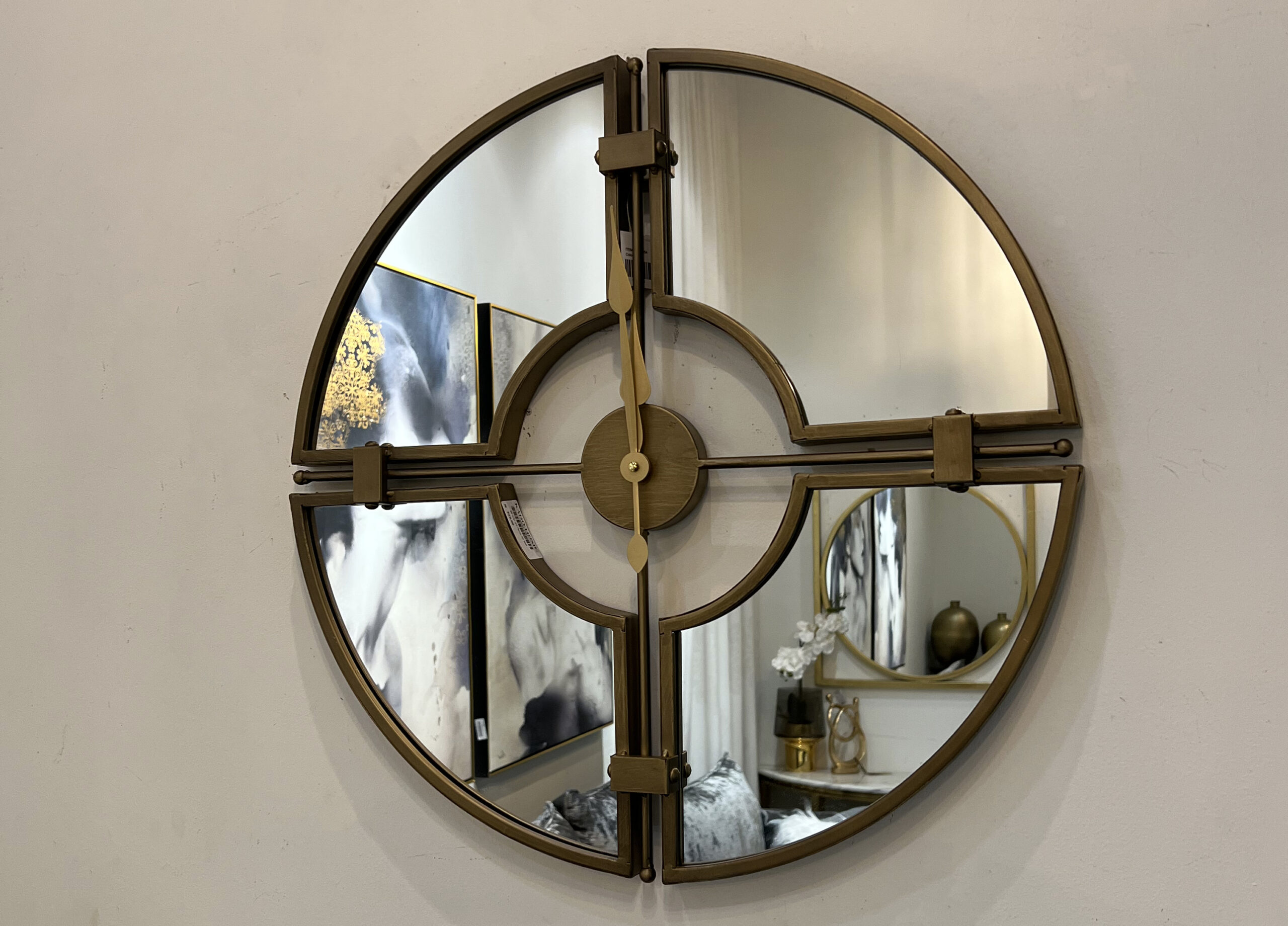 שעון קיר משולב מראות שעון קיר משולב מראות