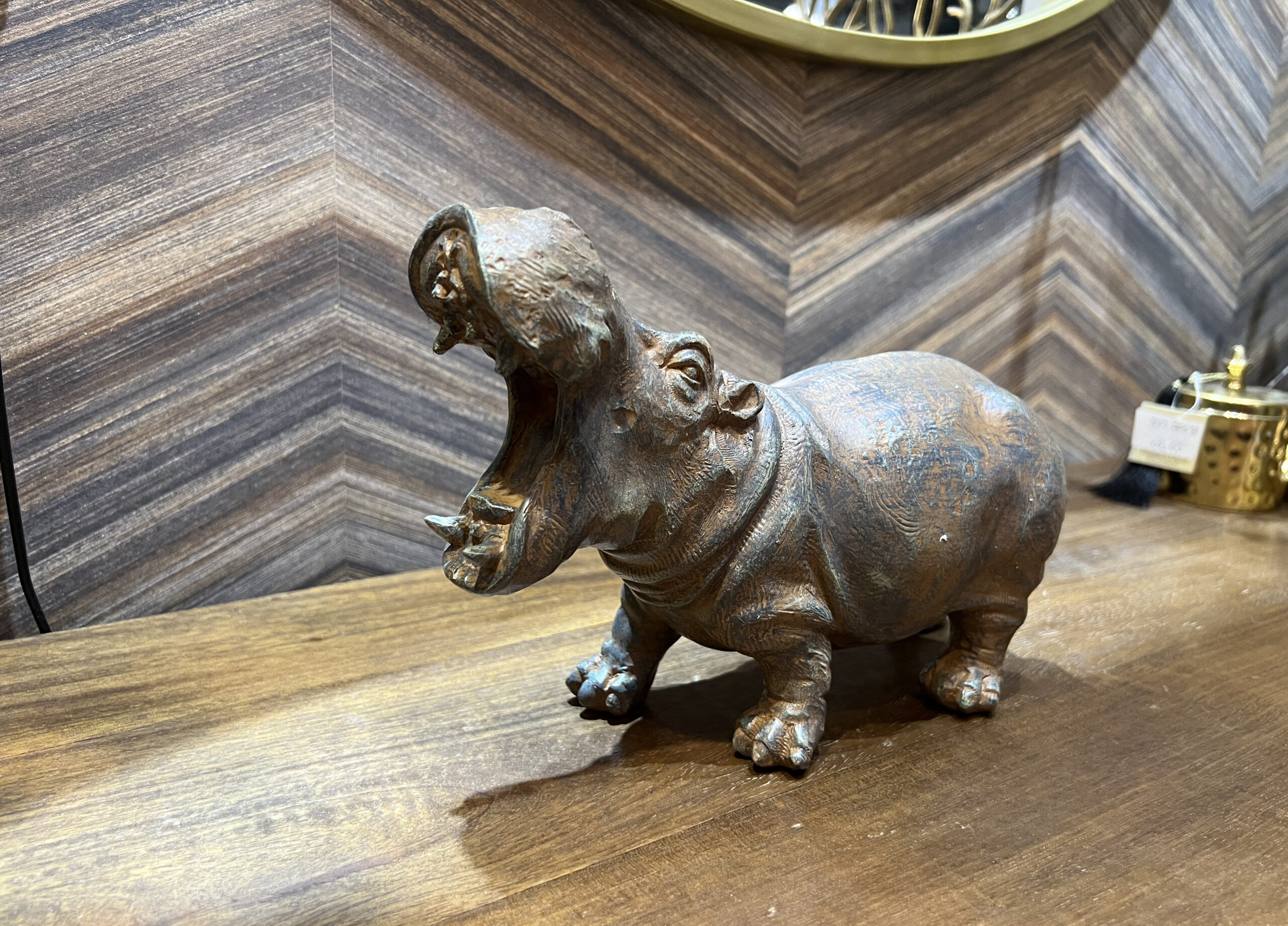 פסל היפופוטם פה פעור