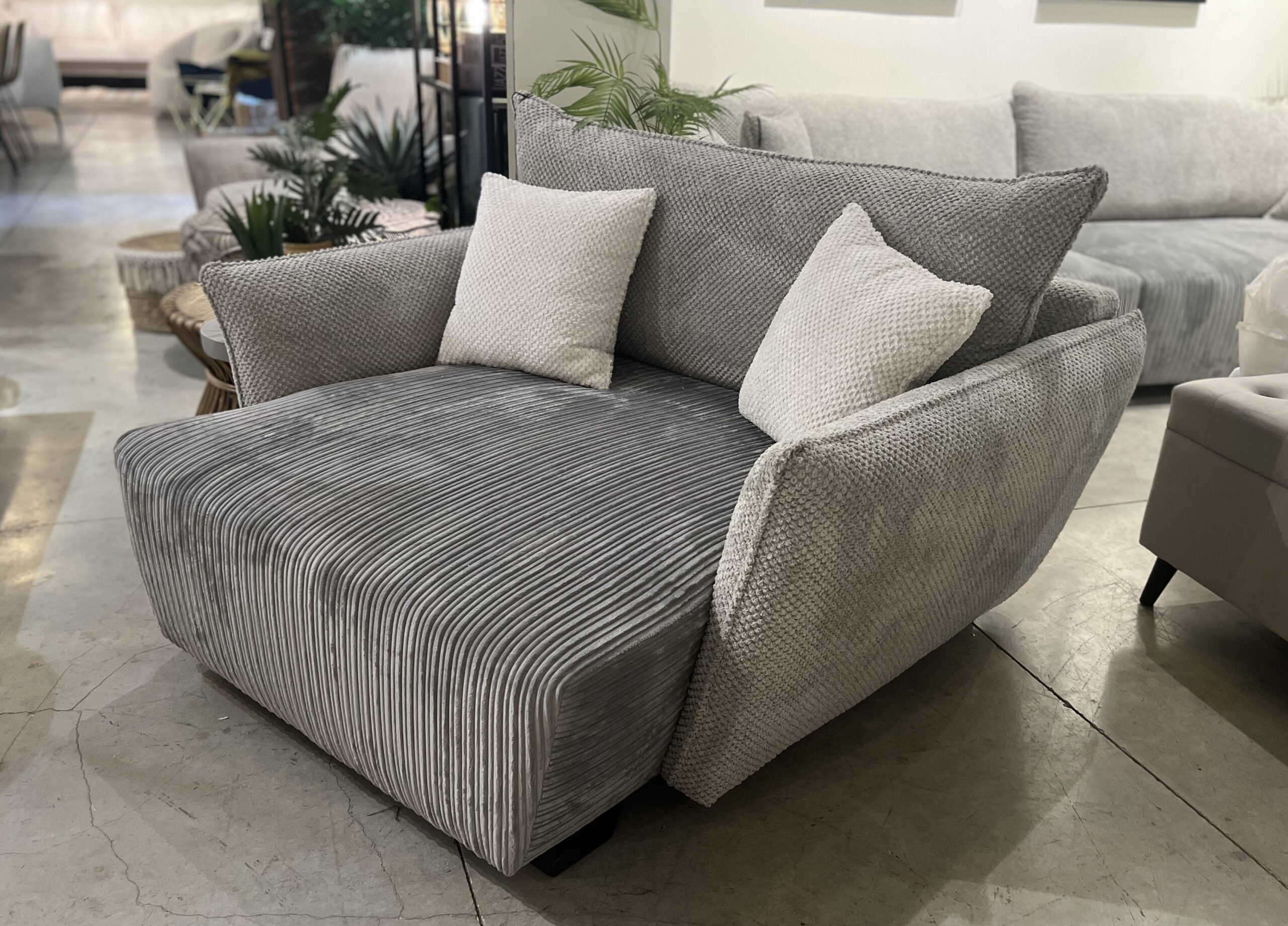 כורסא מפנקת לאב סיט דגם קורדרוי כורסא מפנקת לאב סיט דגם קורדרוי