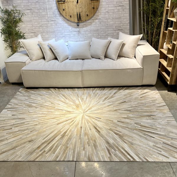 שטיח עור אמיתי בעבודת יד פסים