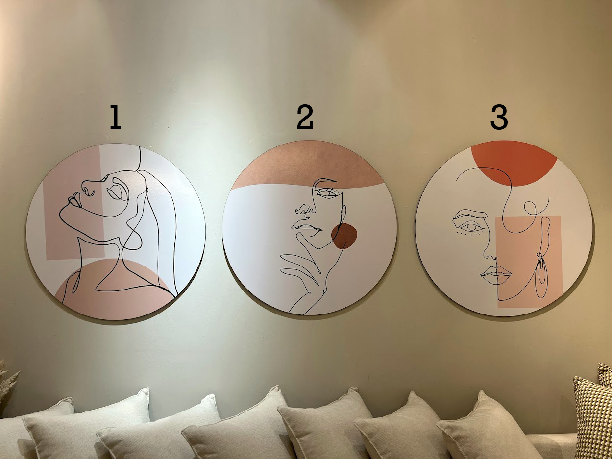 תמונת קיר עגולה פנים תמונת קיר עגולה פנים