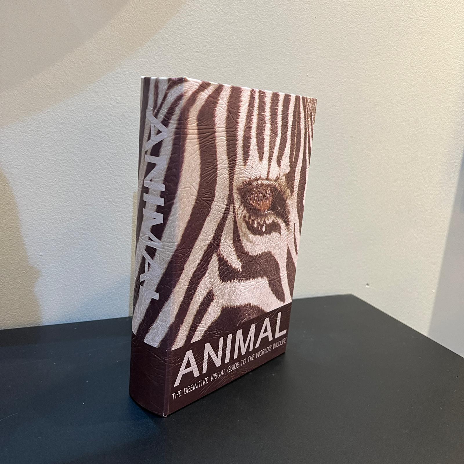 ספר אנימל זברה עם אחסון ספר אנימל זברה עם אחסון