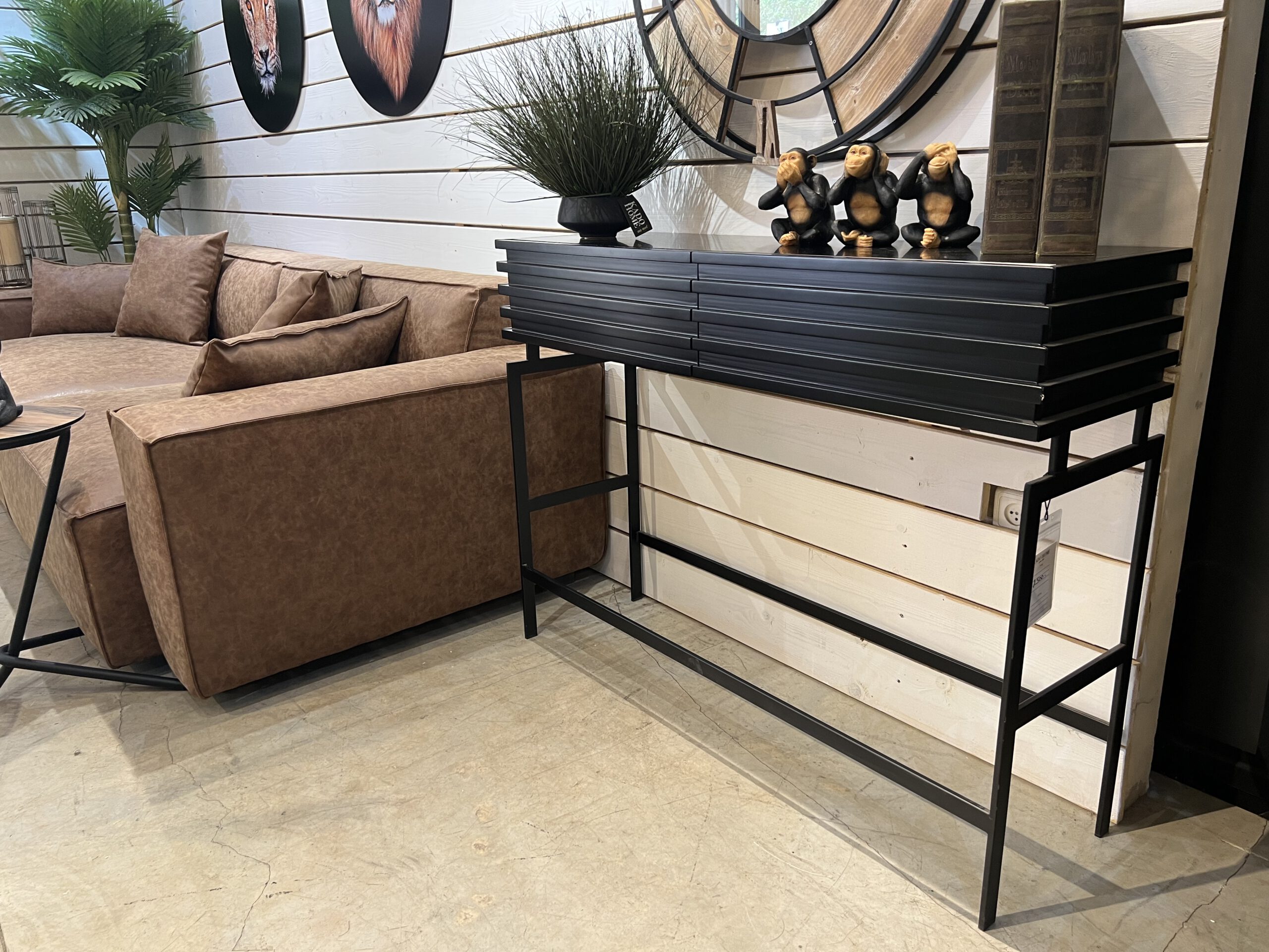 קונסולה דגם אור קונסולה דגם אור