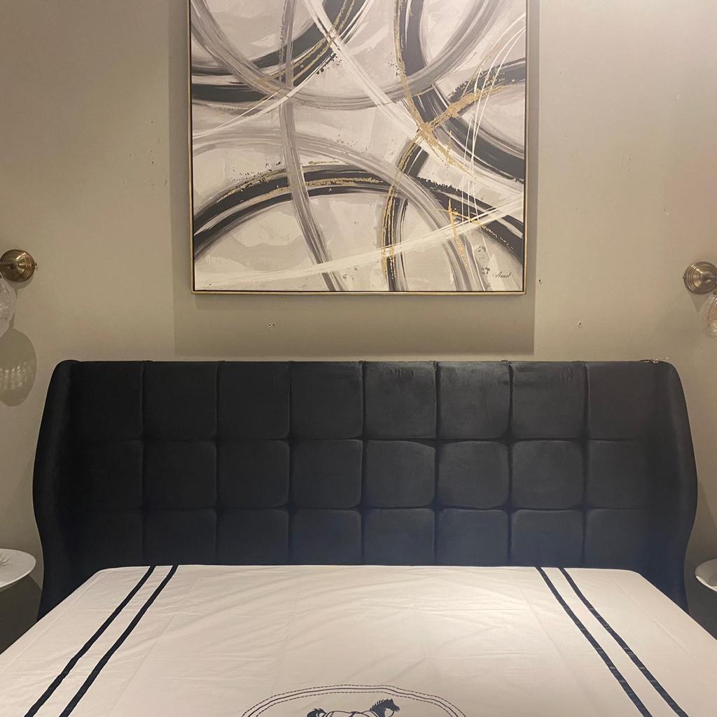 מיטה דגם "היפנוז" כולל ארגז מצעים מיטה דגם "היפנוז" כולל ארגז מצעים