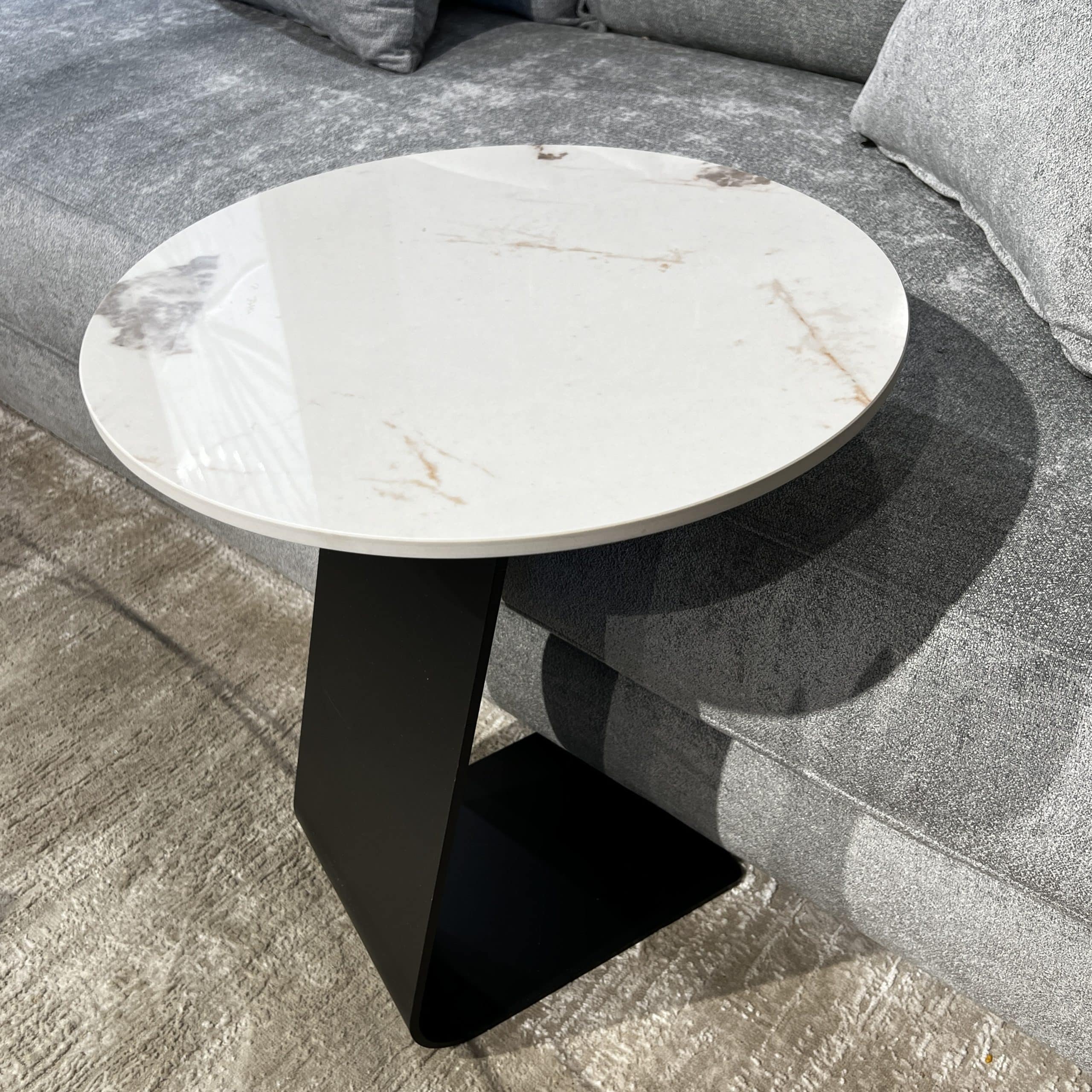 נשכן לספה | שולחן צד מרבל עגול דגם סופיטל 40/40/58 נשכן לספה | שולחן צד מרבל עגול דגם סופיטל 40/40/58