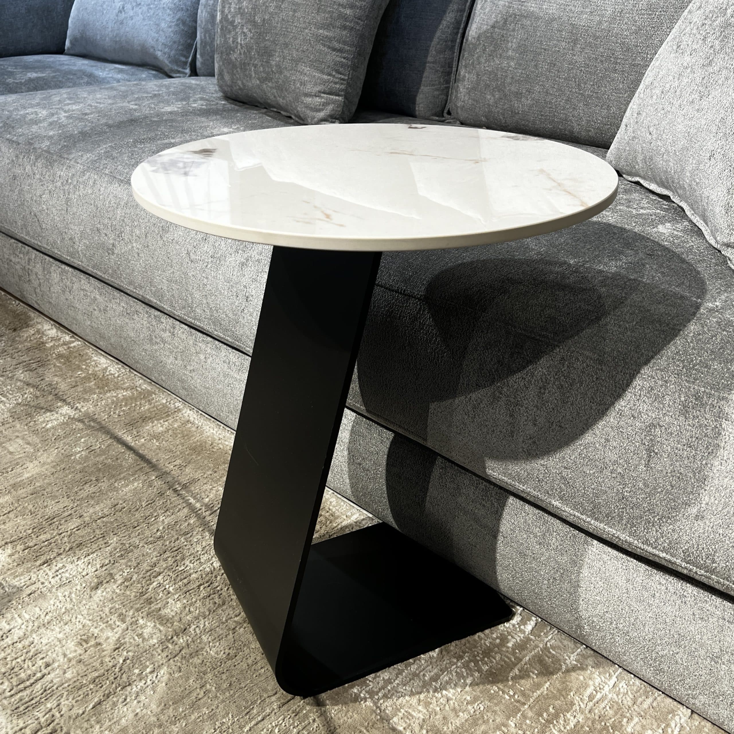 נשכן לספה | שולחן צד מרבל עגול דגם סופיטל 40/40/58 נשכן לספה | שולחן צד מרבל עגול דגם סופיטל 40/40/58