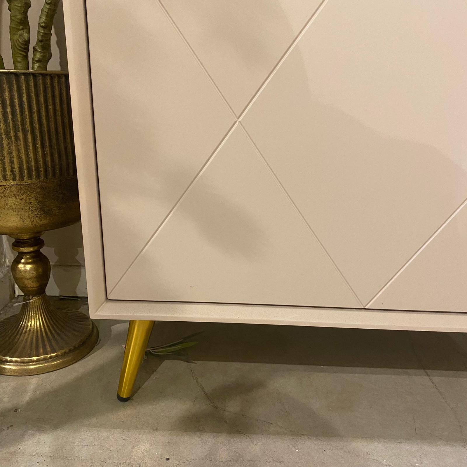 קומודה דגם דיימונד