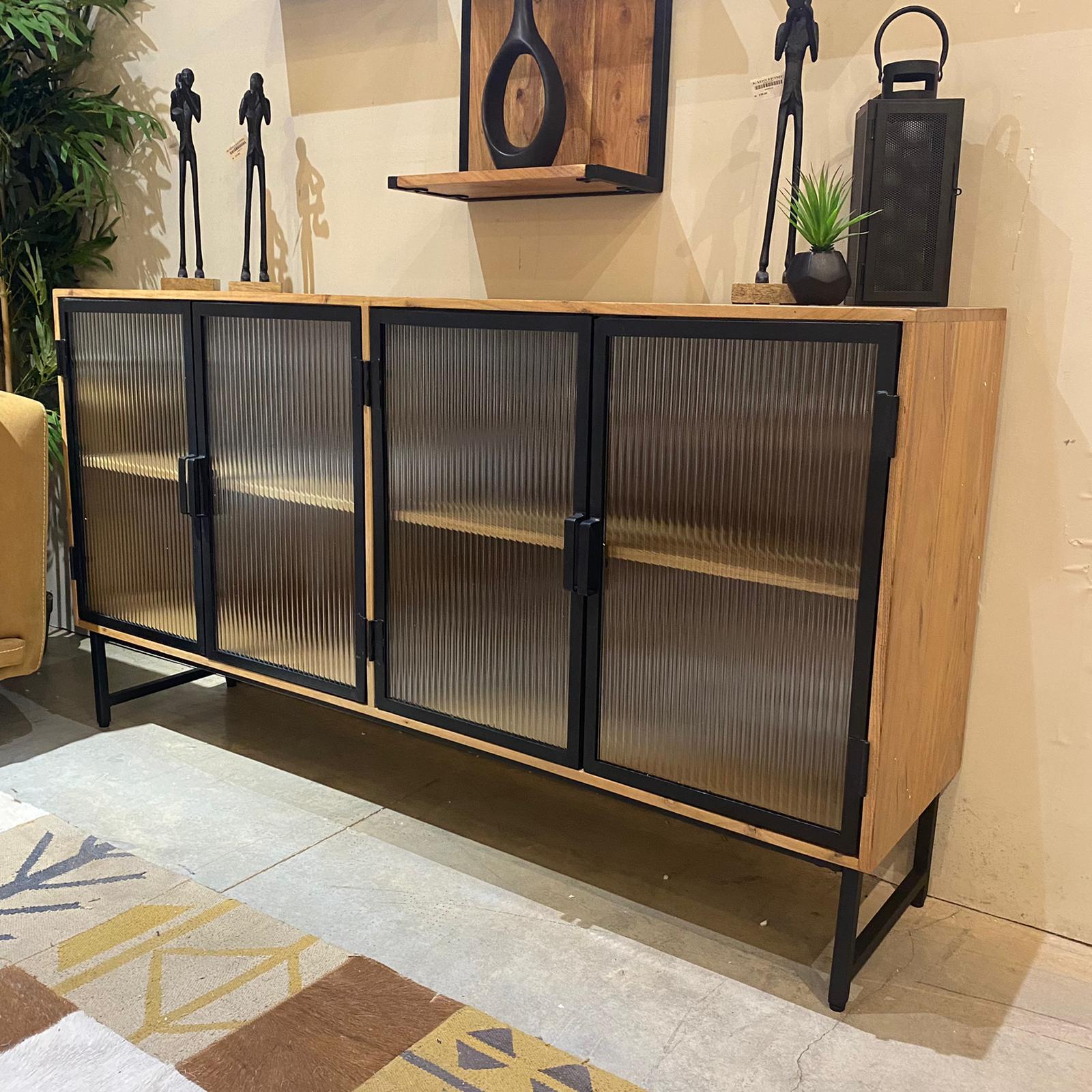 קומודה עץ שיטה 4 דלתות זכוכית מסגרת ברזל שחור - דגם לילה קומודה עץ שיטה 4 דלתות זכוכית מסגרת ברזל שחור - דגם לילה