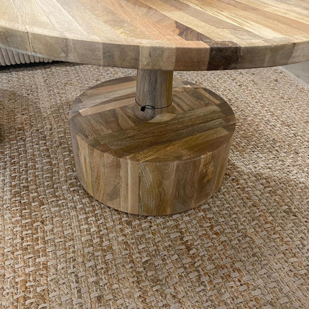 שולחן סלון דגם "ווד סטאמפ" עץ מנגו שולחן סלון דגם "ווד סטאמפ" עץ מנגו