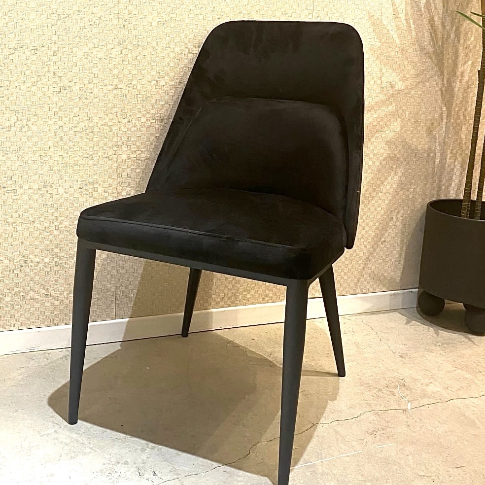 כיסא דגם למלו קימי שחור קטיפה- חיסול כיסא דגם למלו קימי שחור קטיפה- חיסול