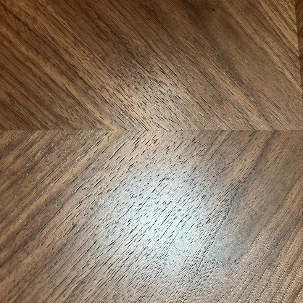 שולחן צד מרובע אגוז אמריקאי 50/50 דגם ווד קימי שולחן צד מרובע אגוז אמריקאי 50/50 דגם ווד קימי