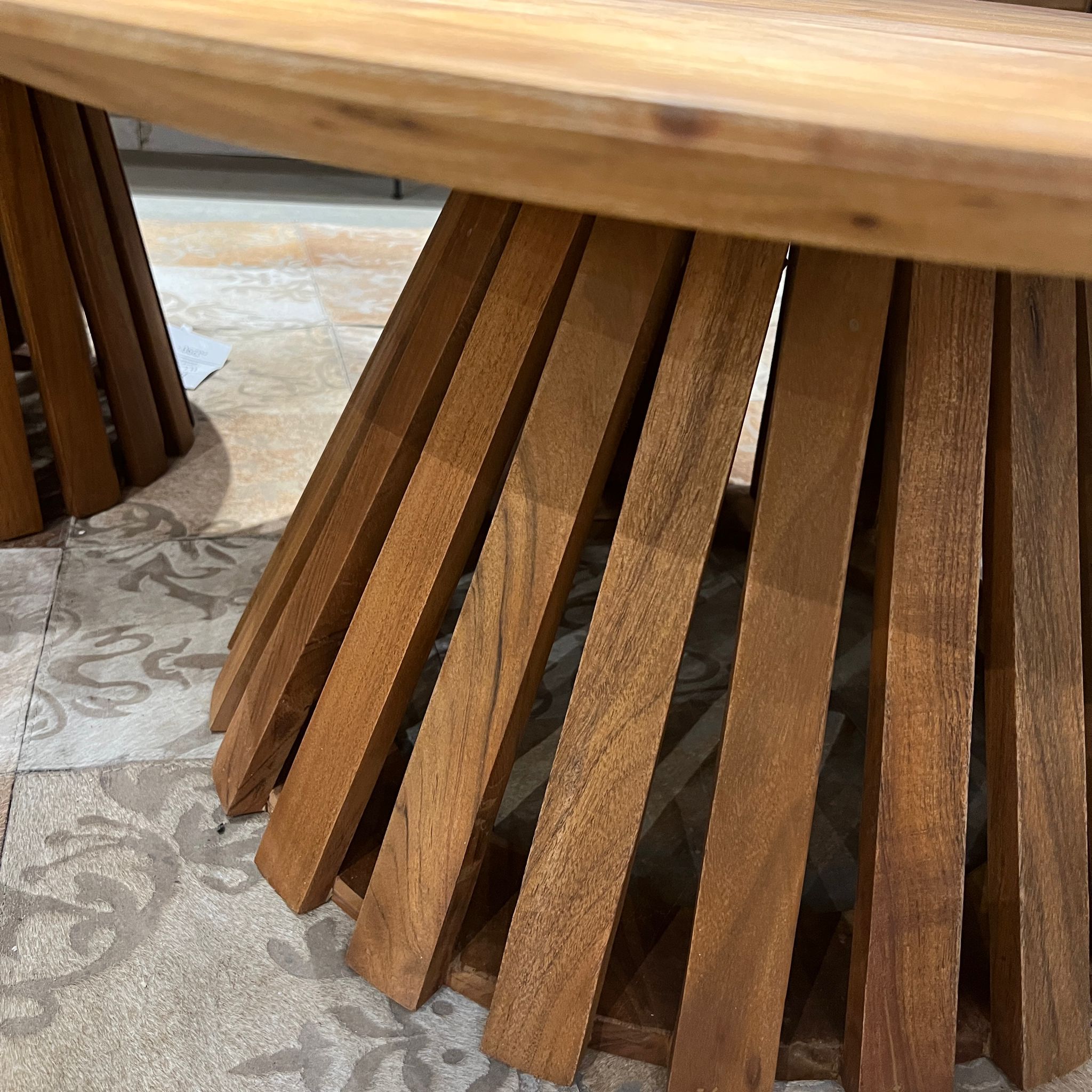 שולחן סלון דגם ווד סטריפ עגול מעץ שיטה שולחן סלון דגם ווד סטריפ עגול מעץ שיטה