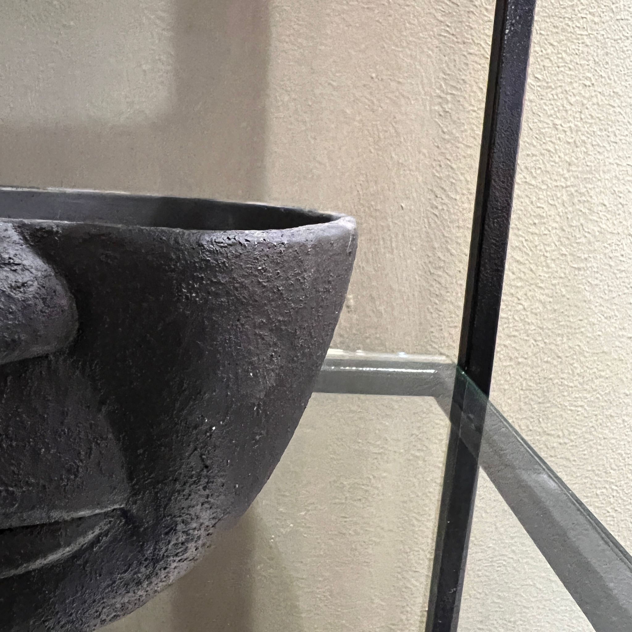 כד קערה אבן שחור שפתיים