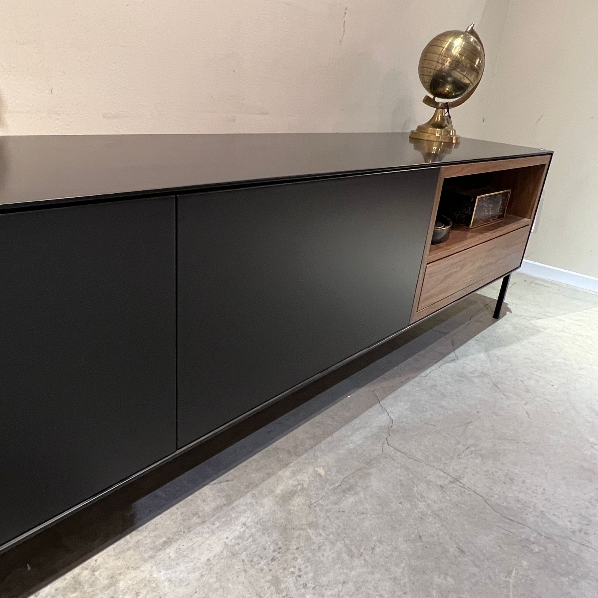 מזנון דגם אופוריה מזנון דגם אופוריה