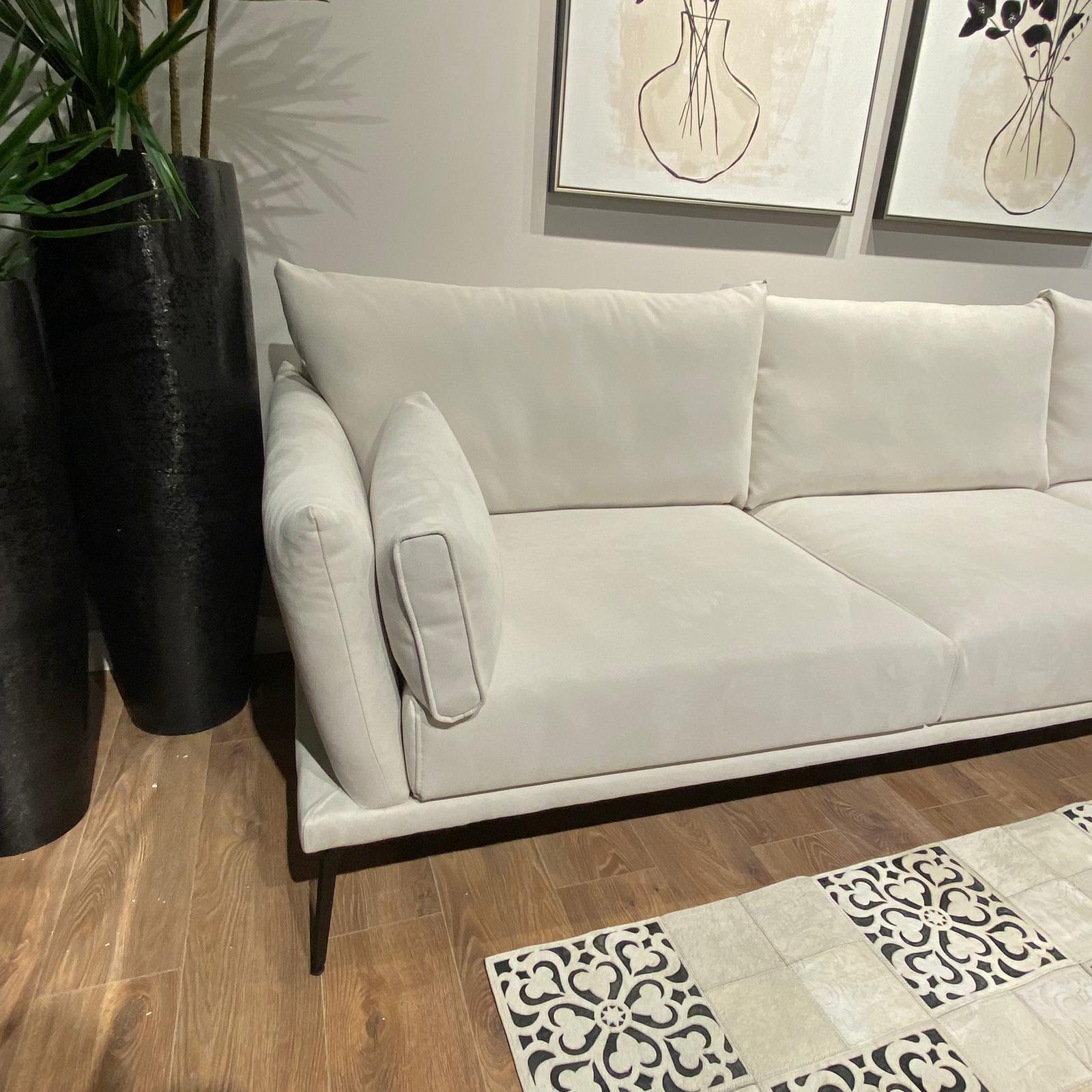 ספה מעוצבת דגם טופז בעיצוב אישי ספה מעוצבת דגם טופז בעיצוב אישי