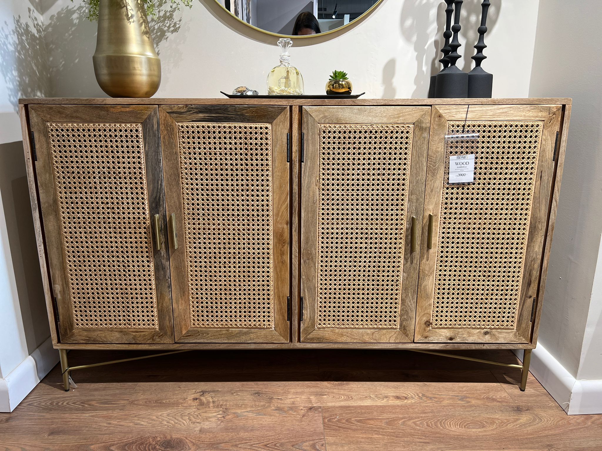 קומודה דגם ווד 4 דלתות עץ מנגו ראטן קומודה דגם ווד 4 דלתות עץ מנגו ראטן