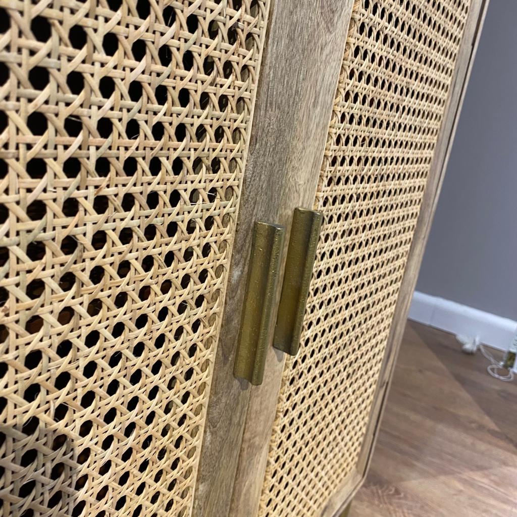 קומודה דגם ווד 4 דלתות עץ מנגו ראטן קומודה דגם ווד 4 דלתות עץ מנגו ראטן