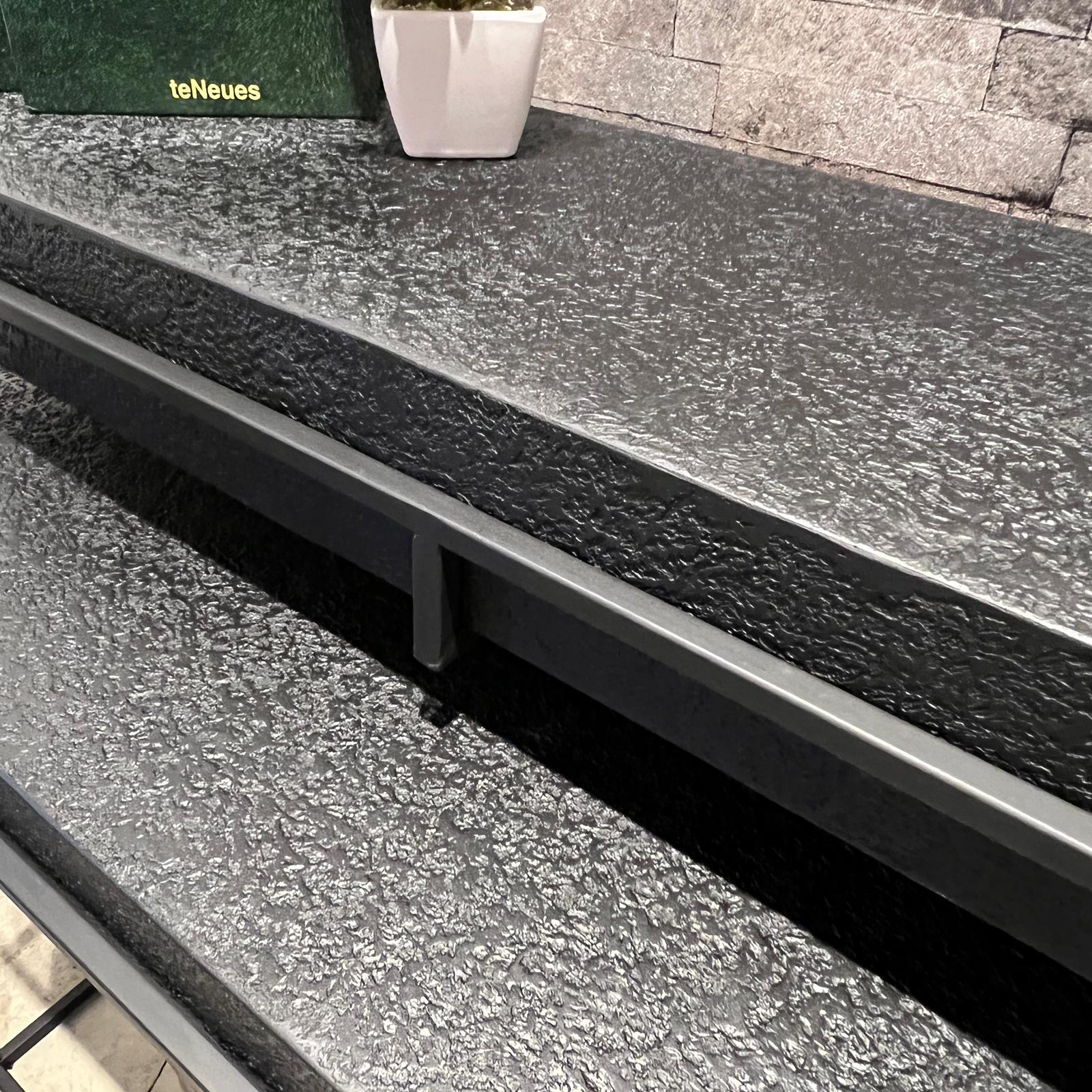 קונסולה שחור בטון פינות מעוגלות דגם רוני גדול קונסולה שחור בטון פינות מעוגלות דגם רוני גדול