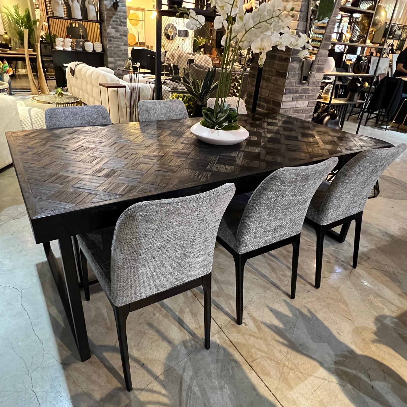 שולחן אוכל מלבני עץ שחור פישבון דגם רוני- אחרונים במלאי שולחן אוכל מלבני עץ שחור פישבון דגם רוני- אחרונים במלאי