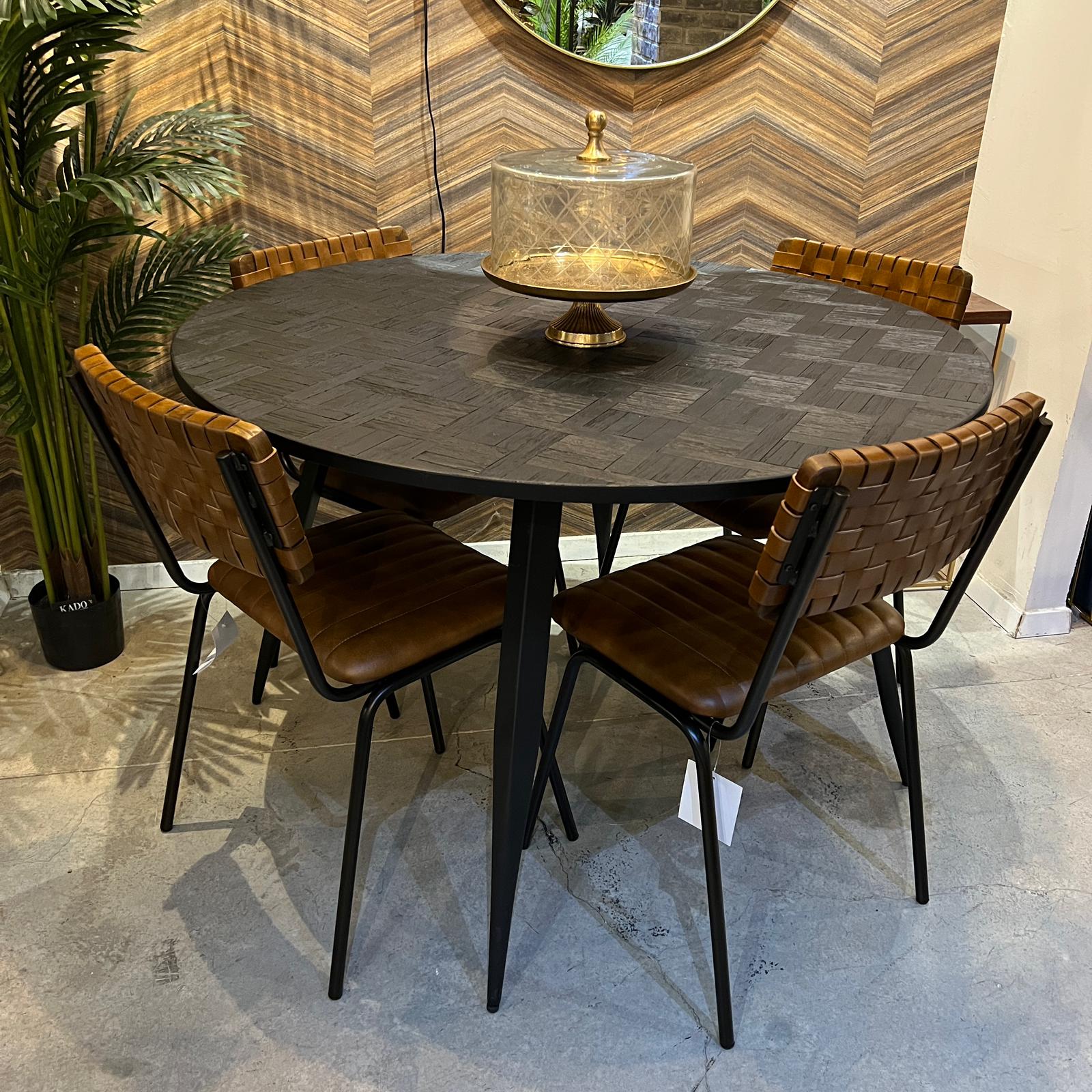 שולחן אוכל עגול עץ שחור פישבון דגם רוני