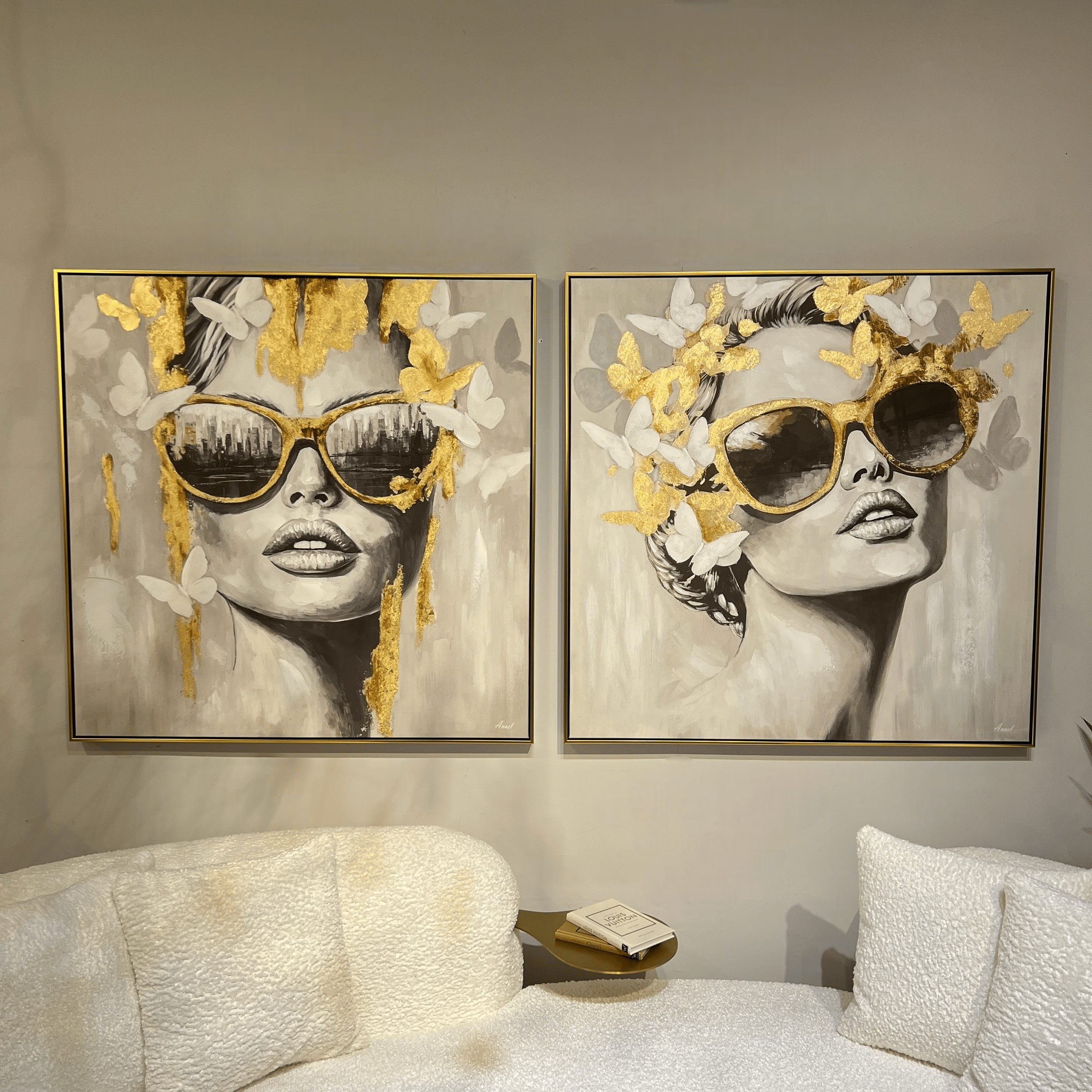 תמונת שמן בשילוב הדפסה אישה גווני סהרה זהב עם מסגרת