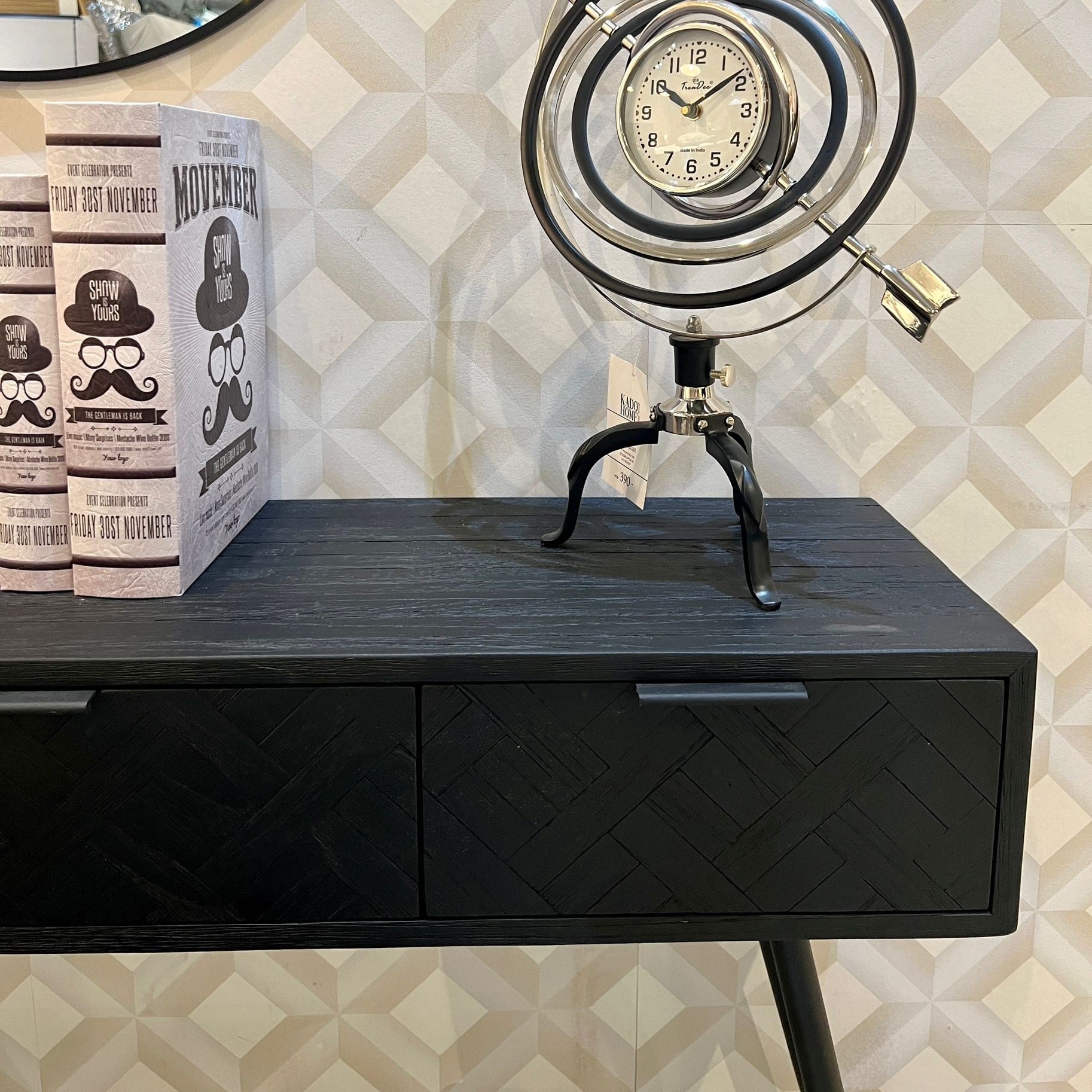 קונסולה עץ שחור טקסטורה 3 מגירות פישבון דגם רוני קונסולה עץ שחור טקסטורה 3 מגירות פישבון דגם רוני