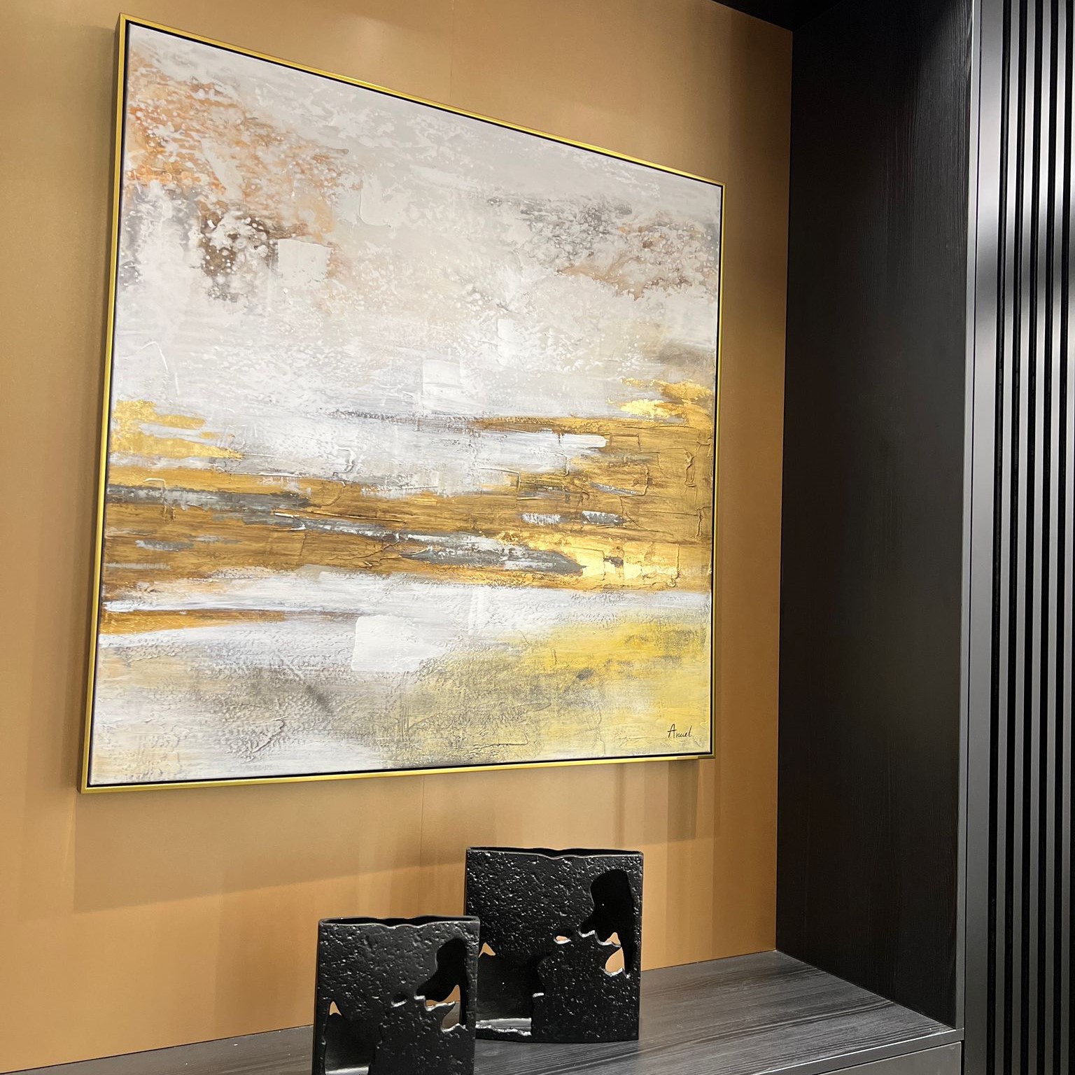 תמונת שמן בשילוב הדפסה אבסטרקט בגווני הזהב וחום תמונת שמן בשילוב הדפסה אבסטרקט בגווני הזהב וחום