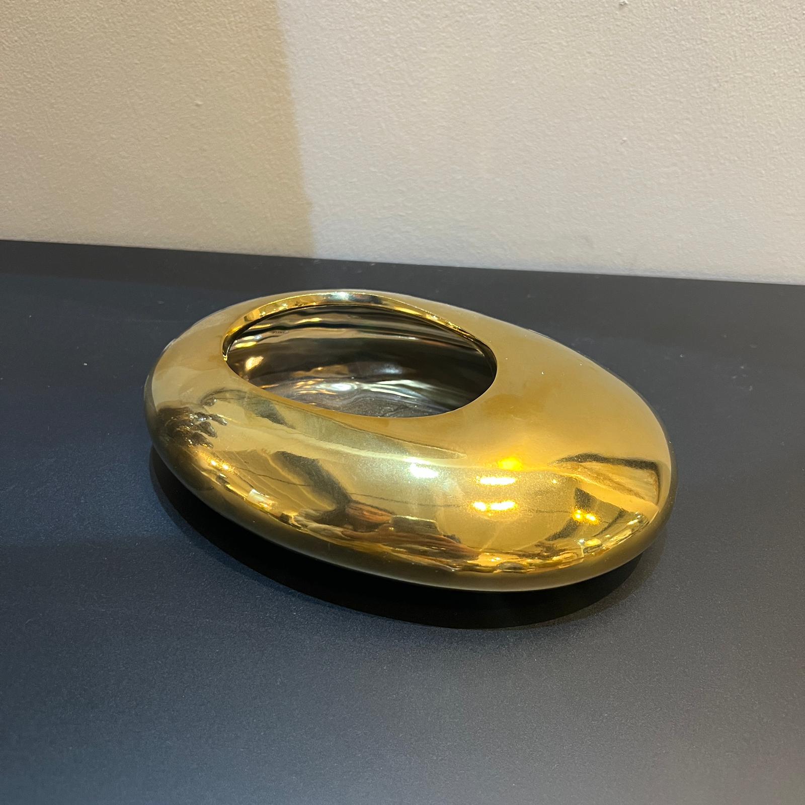 כד זהב שטוח גדול