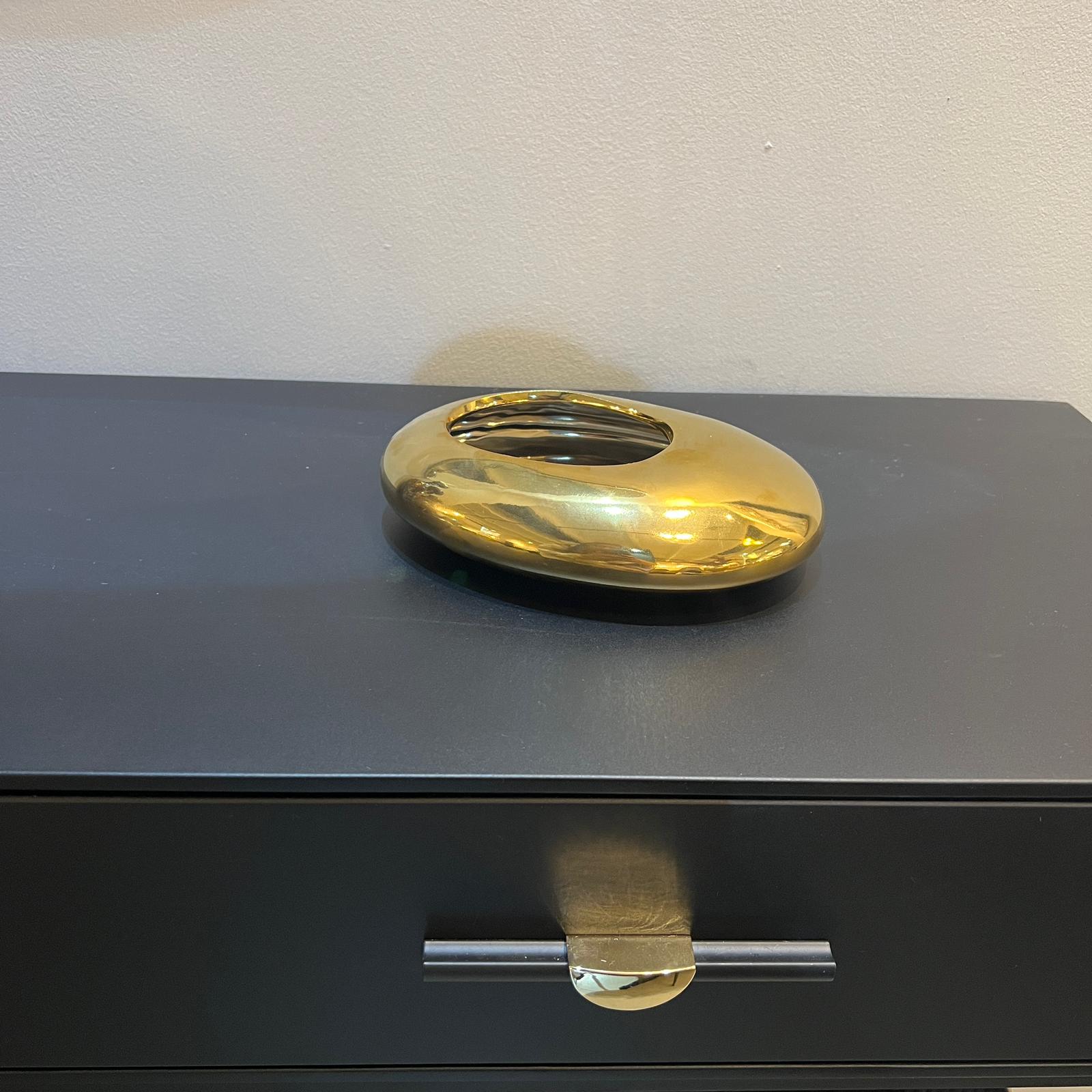 כד זהב שטוח גדול