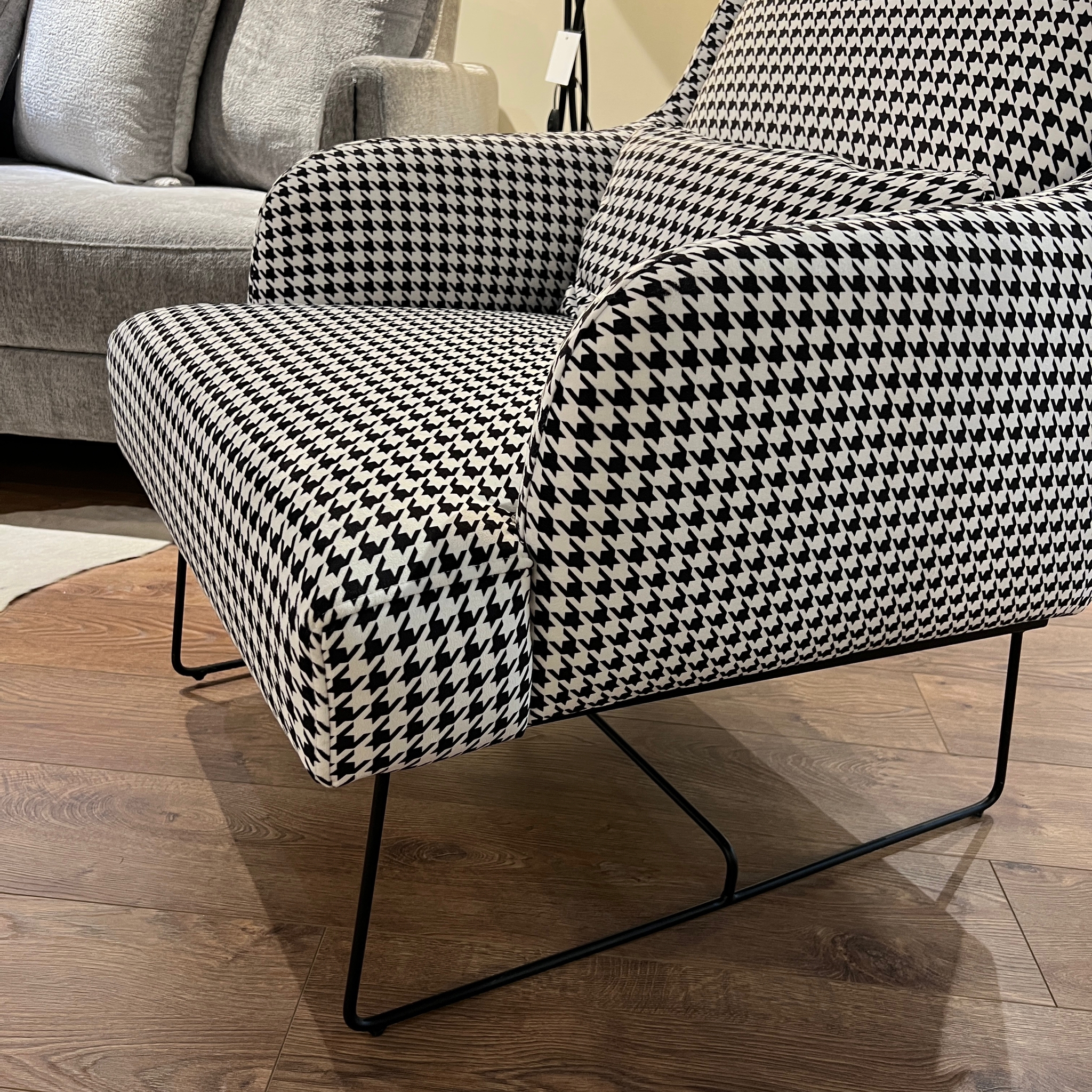 כורסא מודרנית דגם ליאו כורסא מודרנית דגם ליאו