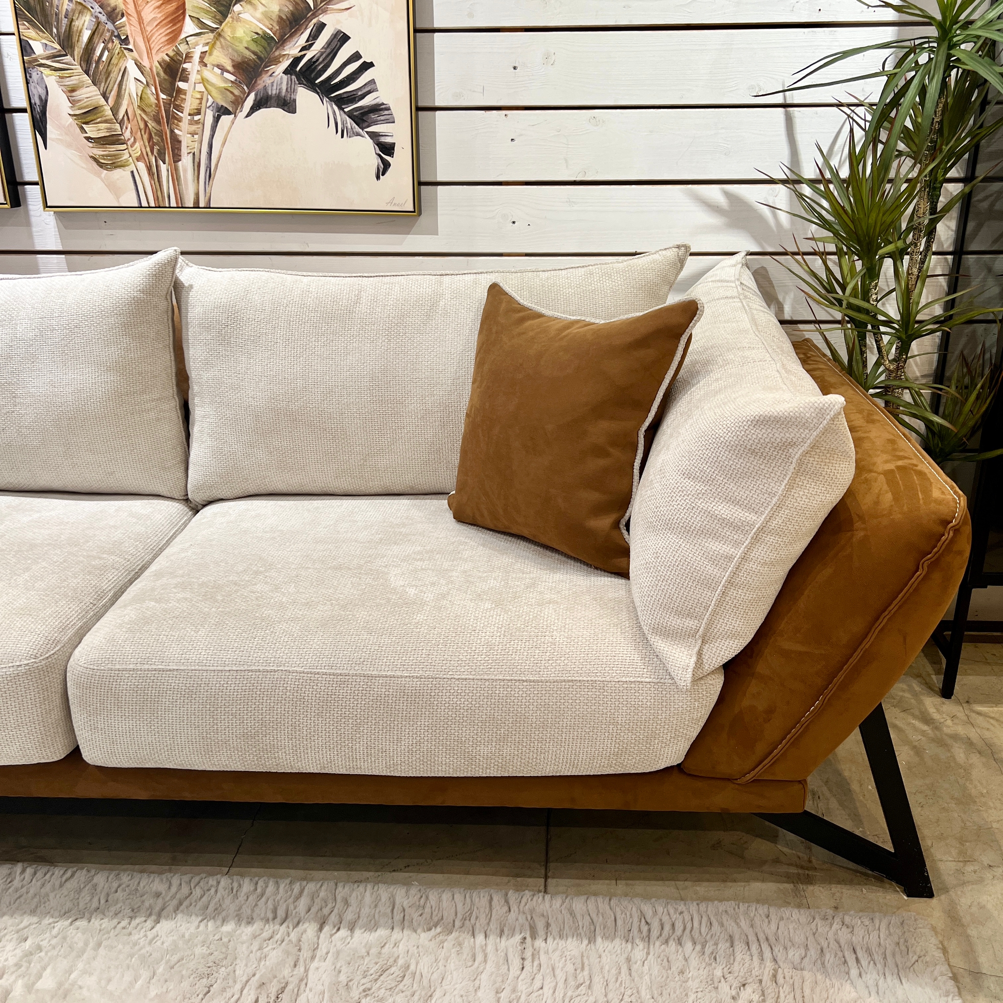 ספה פינתית עם מסגרת דגם מוניק ספה פינתית עם מסגרת דגם מוניק