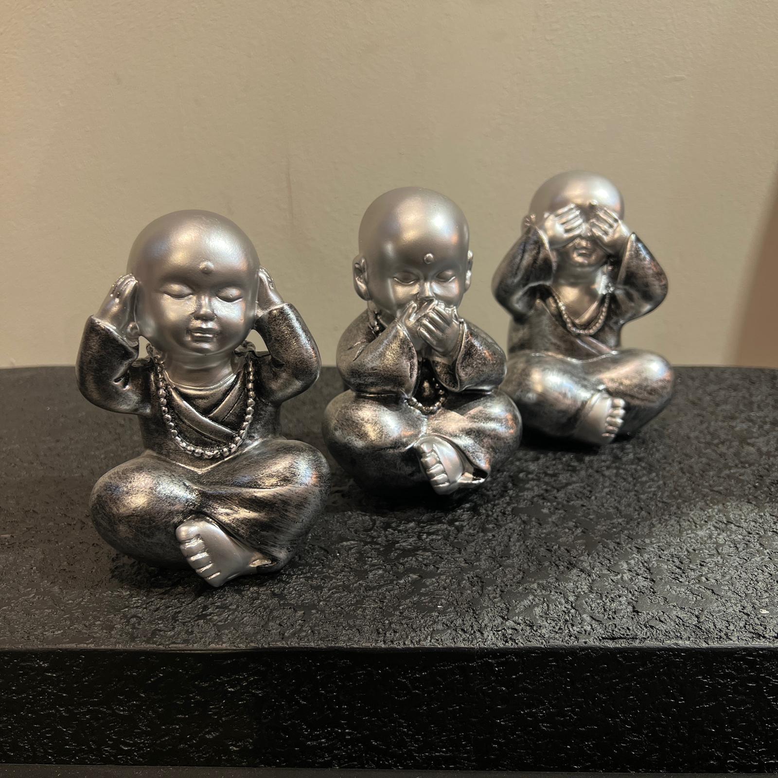 פסל בודהה ילד כסף קטן