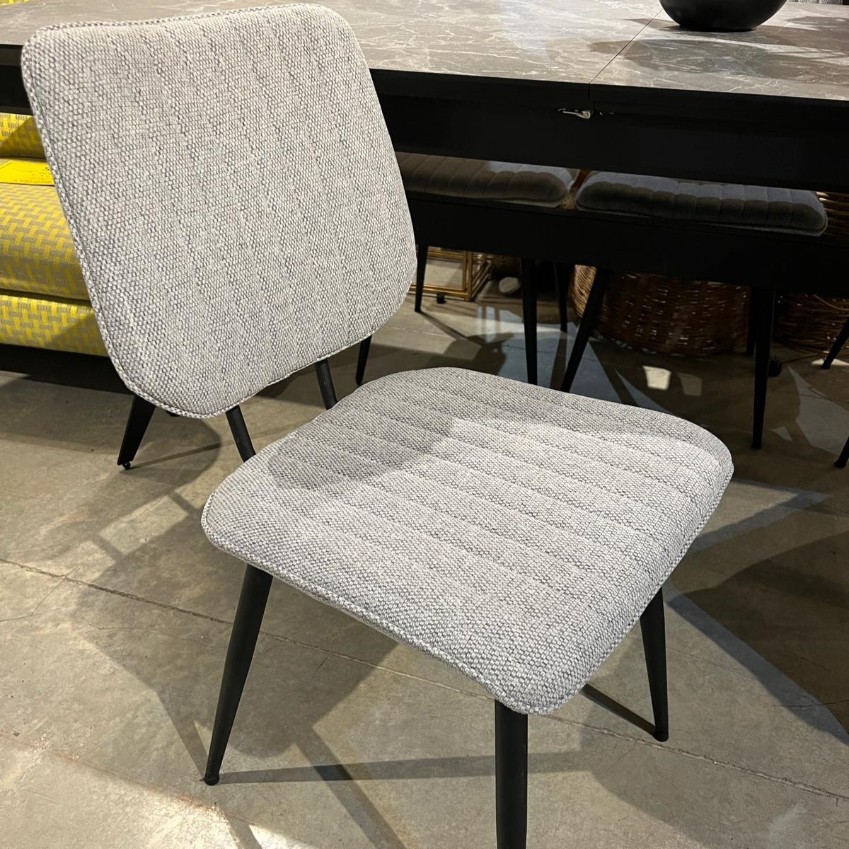 כיסא פינת אוכל דגם הרמנס גוון אפור- חיסול אחרון מתצוגה! כיסא פינת אוכל דגם הרמנס גוון אפור- חיסול אחרון מתצוגה!