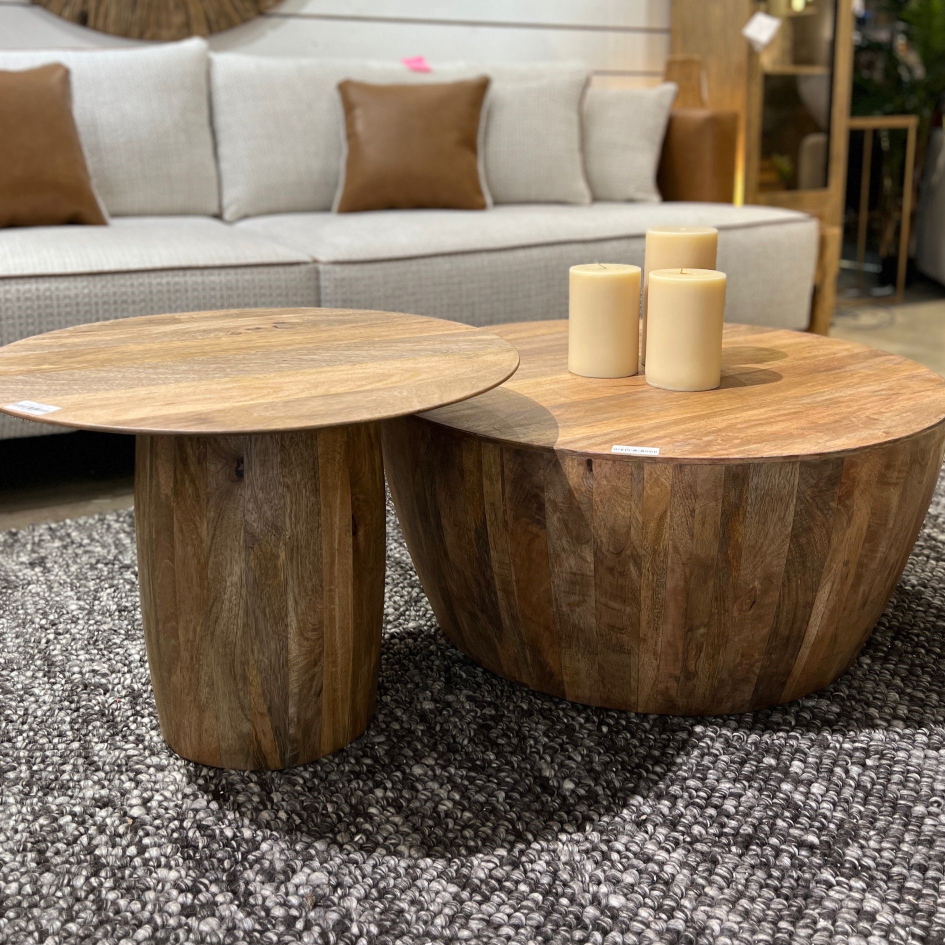 שולחן עץ מנגו