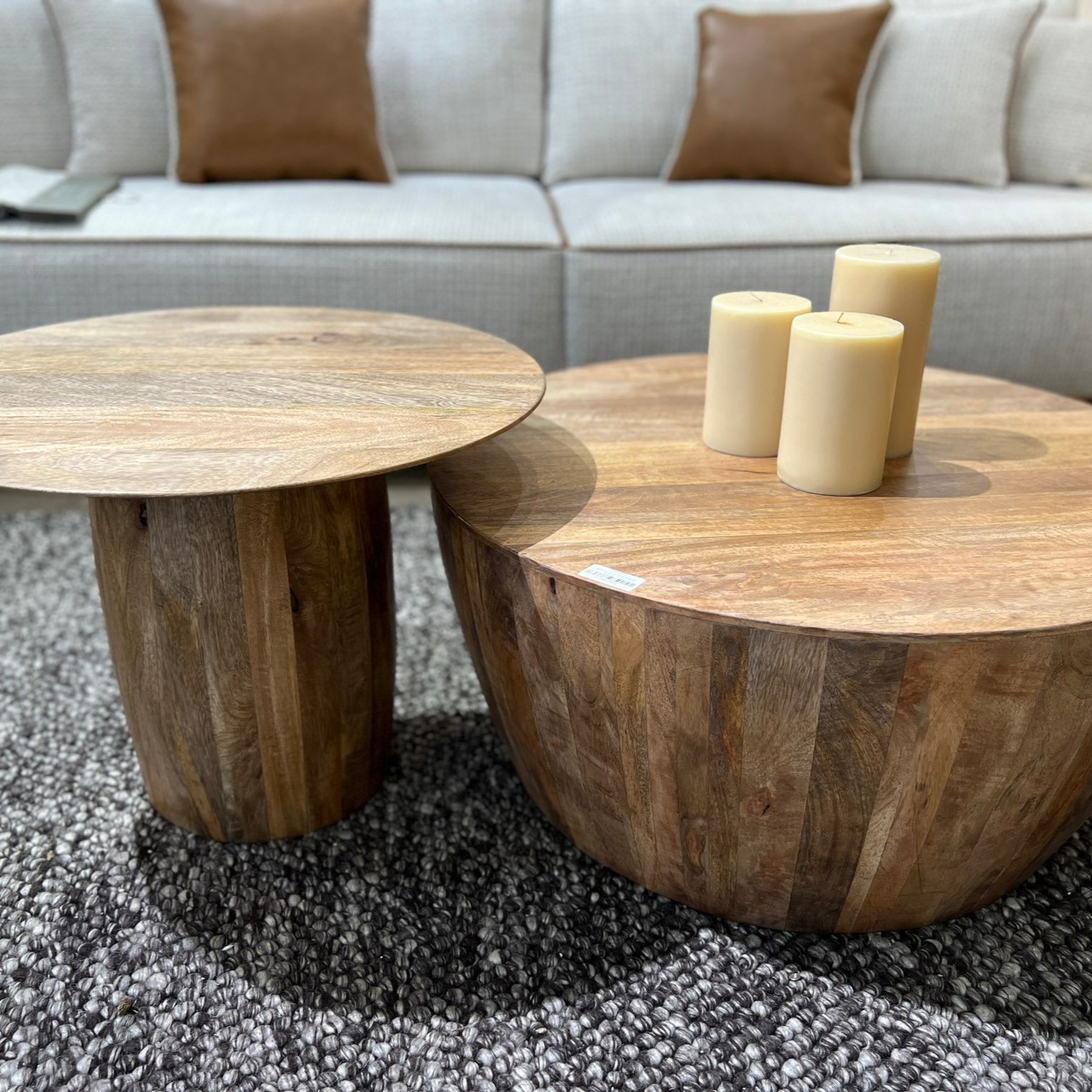 שולחן עץ מנגו