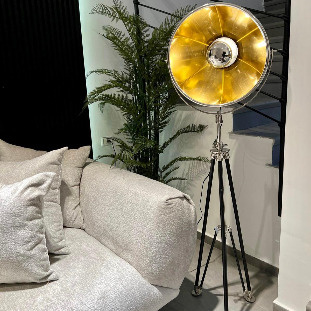 מנורה רצפה סטנד מטריה צלמים שחור ניקל זהב גדולה