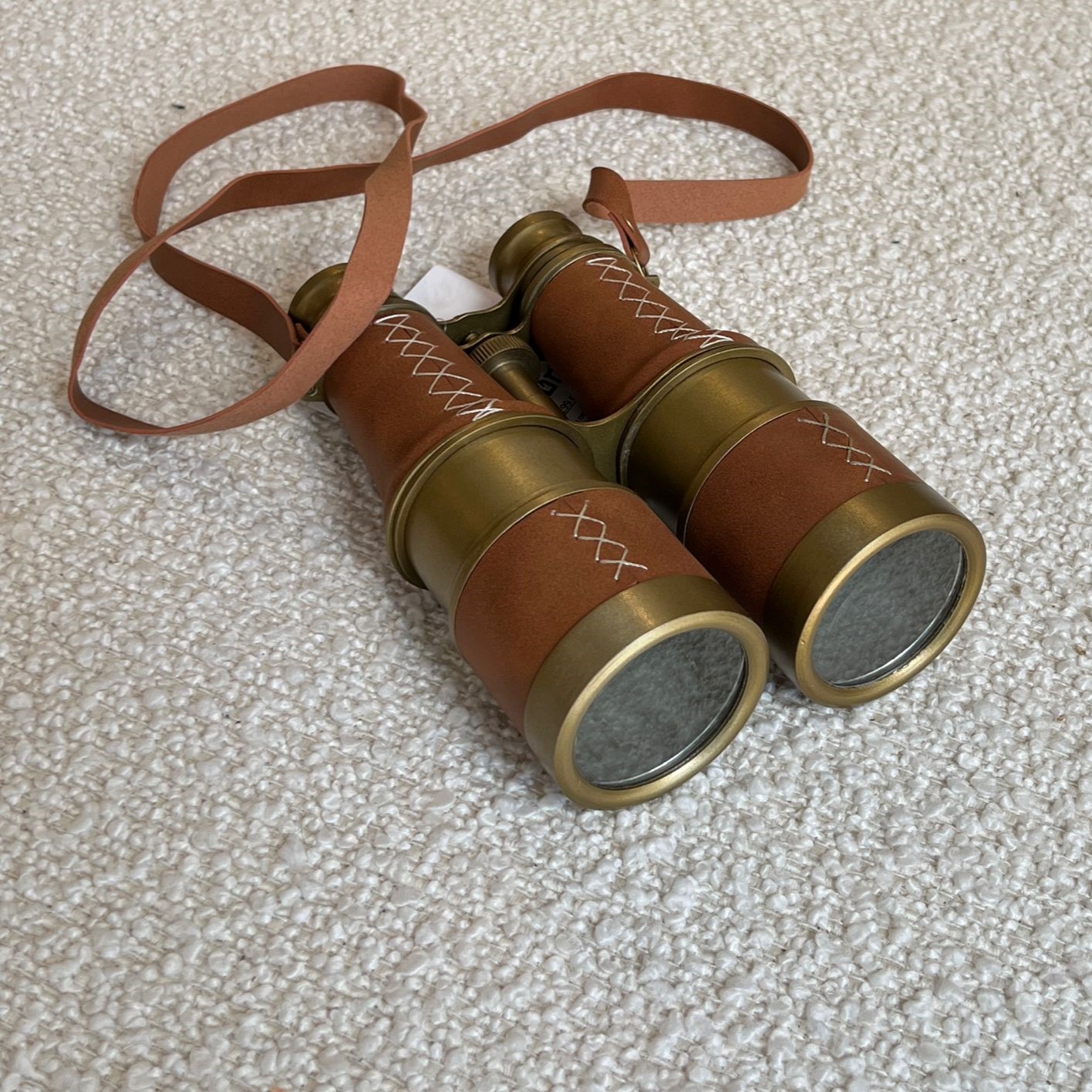 משקפת בראס עור חום וינטג' משקפת בראס עור חום וינטג'