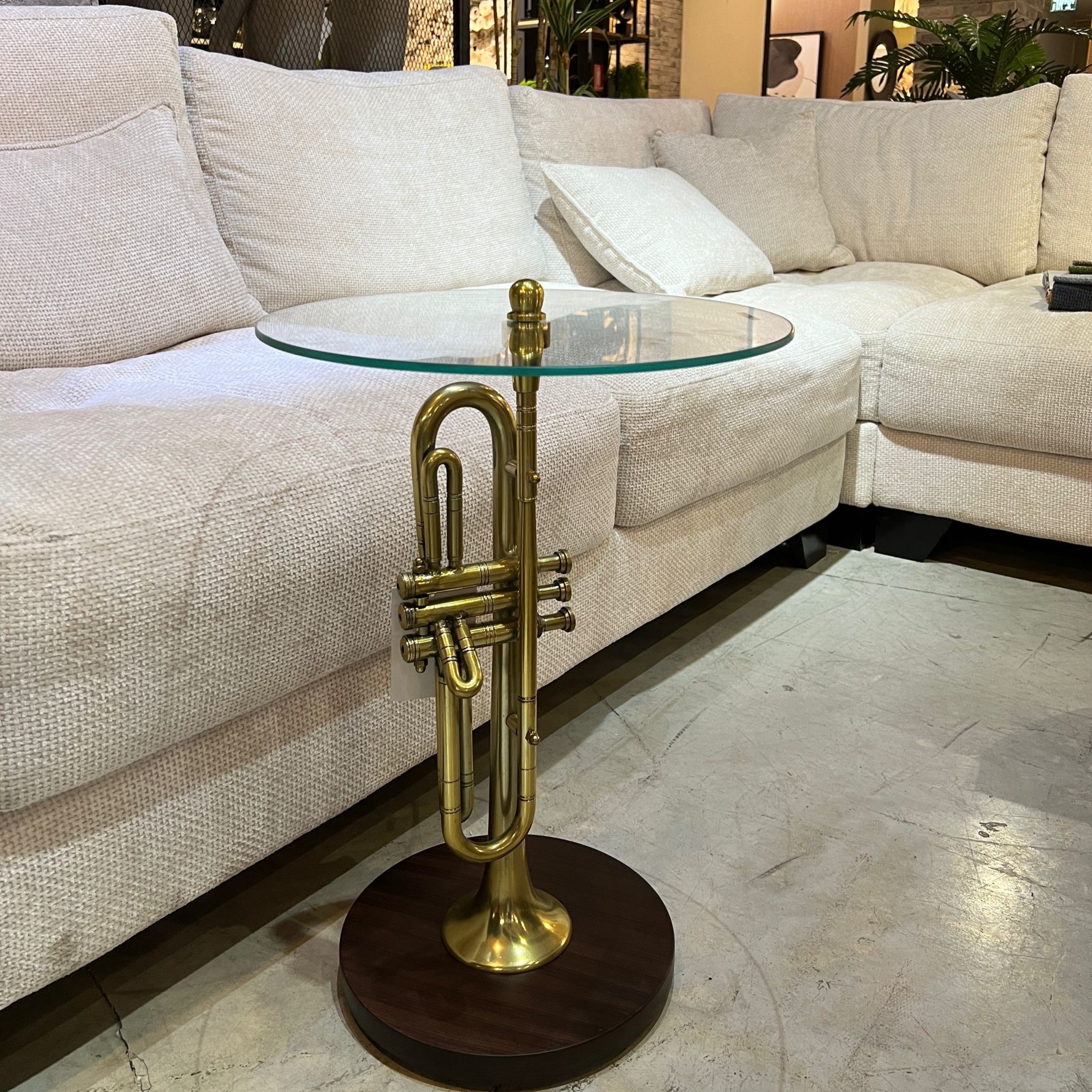 שולחן צד זכוכית חצוצרה מתכת שולחן צד זכוכית חצוצרה מתכת