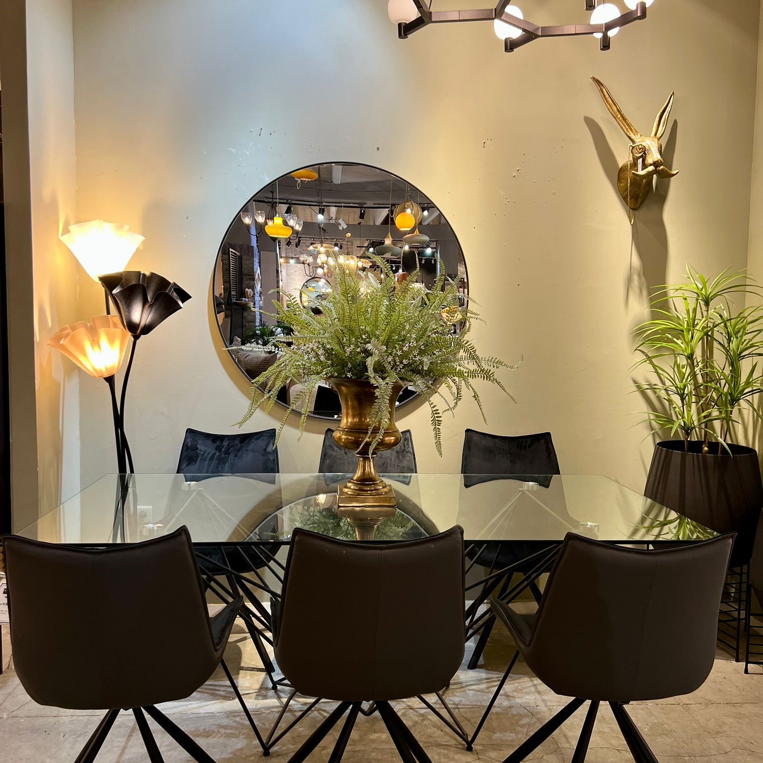 כד גביע ענק מתכת זהב