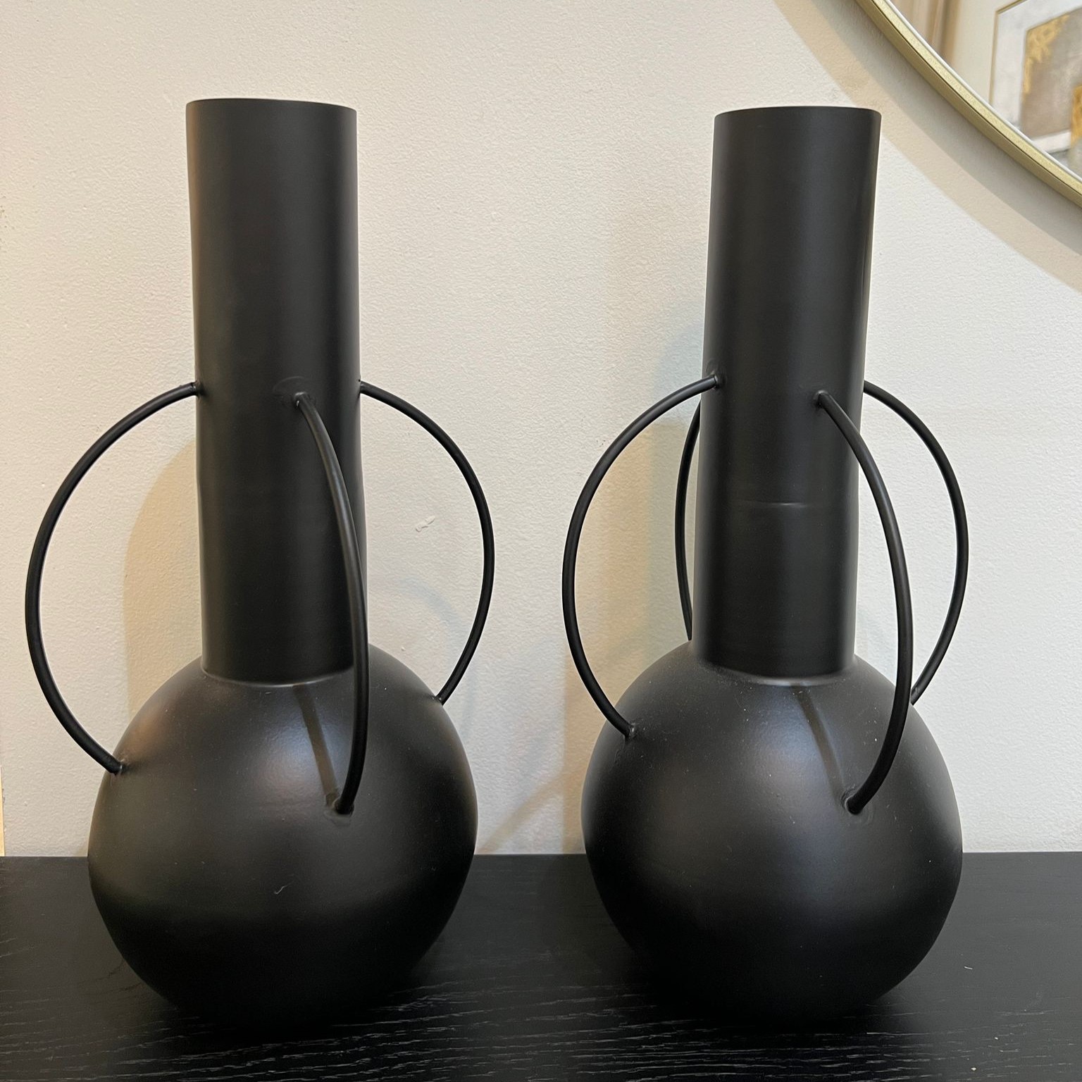 כד מתכת שחור ידיות גבוה