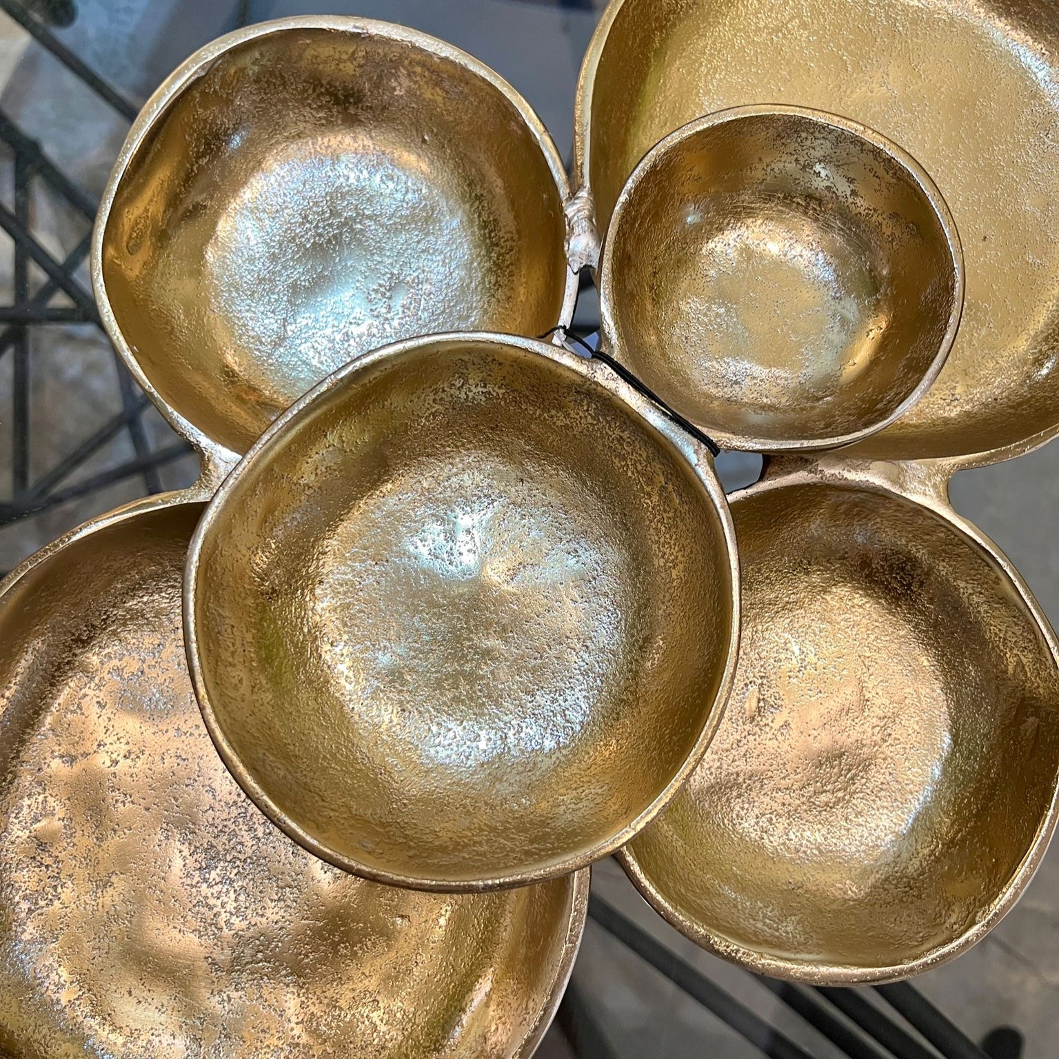 סט קעריות מתכת זהב 6 יחידות סט קעריות מתכת זהב 6 יחידות