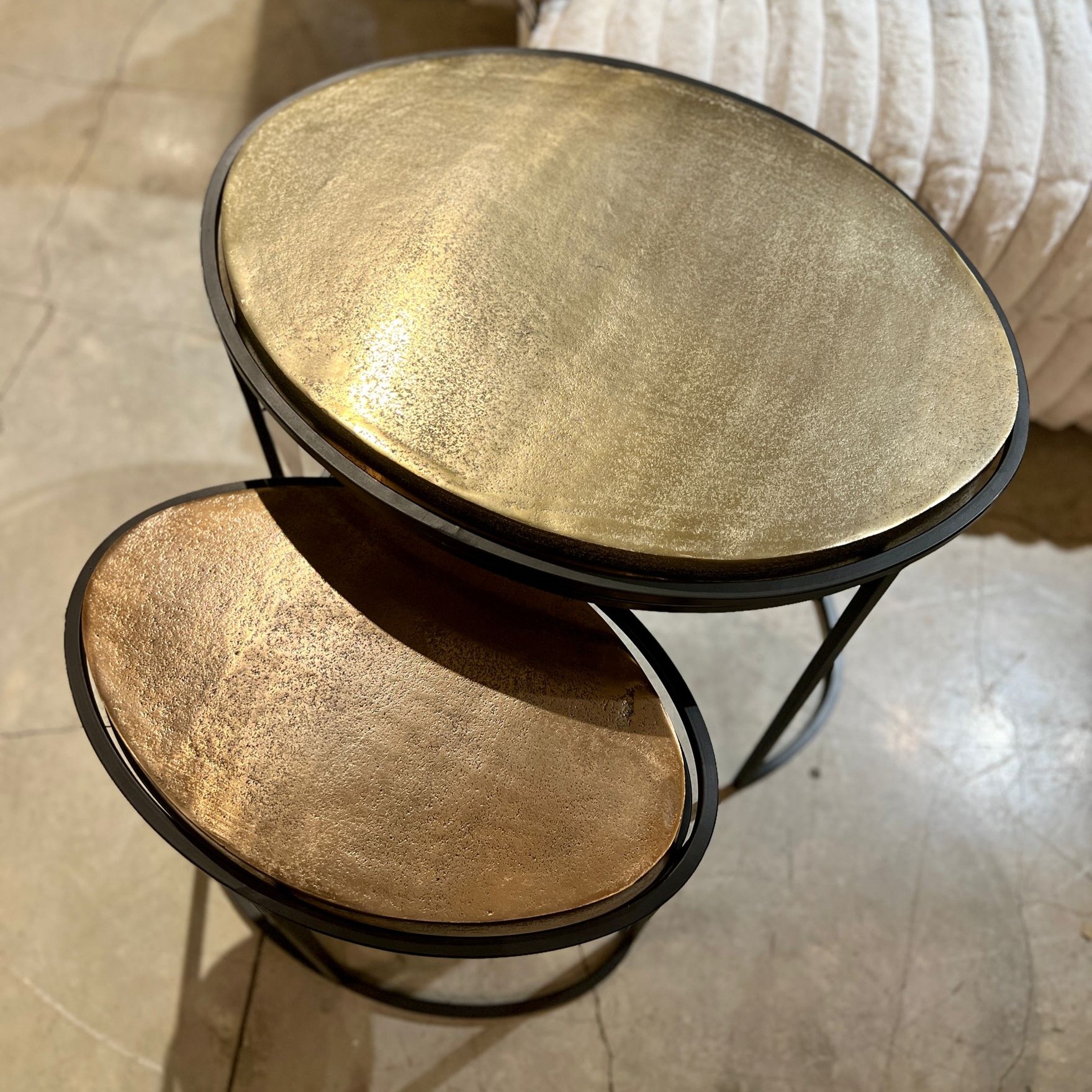 סט שולחנות צד זהב ונחושת דגם רויאל