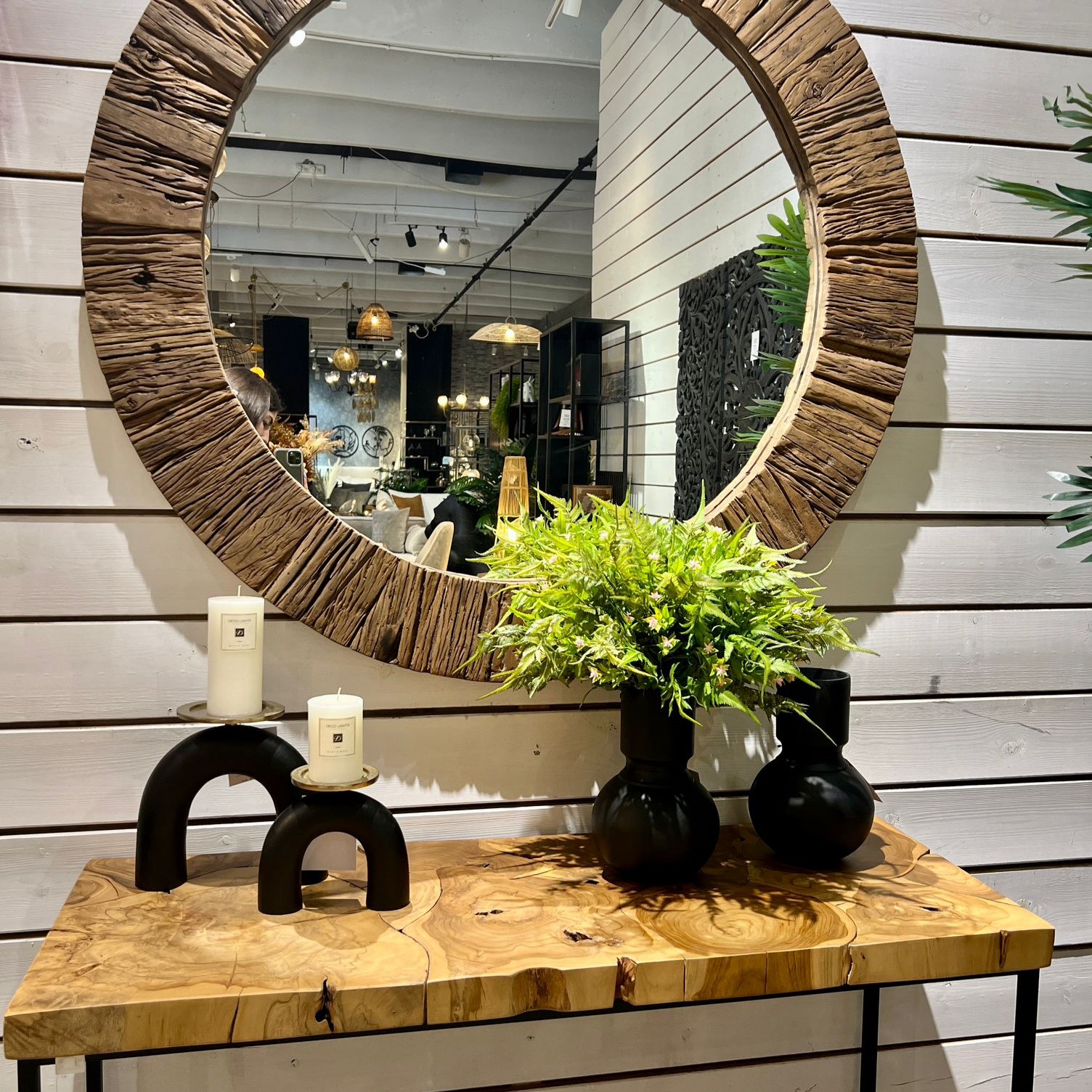 פמוט זהב בסיס שחור כפול דגם רויאל פמוט זהב בסיס שחור כפול דגם רויאל