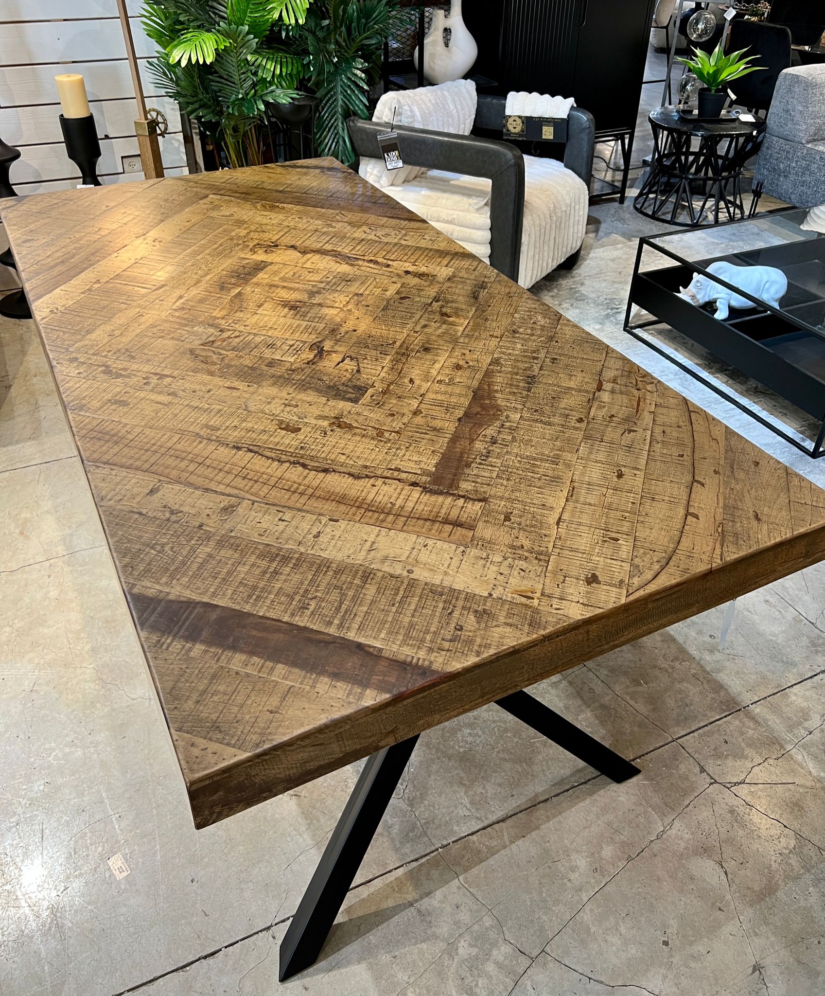 שולחן אוכל עץ מלבני מעויין דגם דאלי-אחרון SALE שולחן עץ מלבני