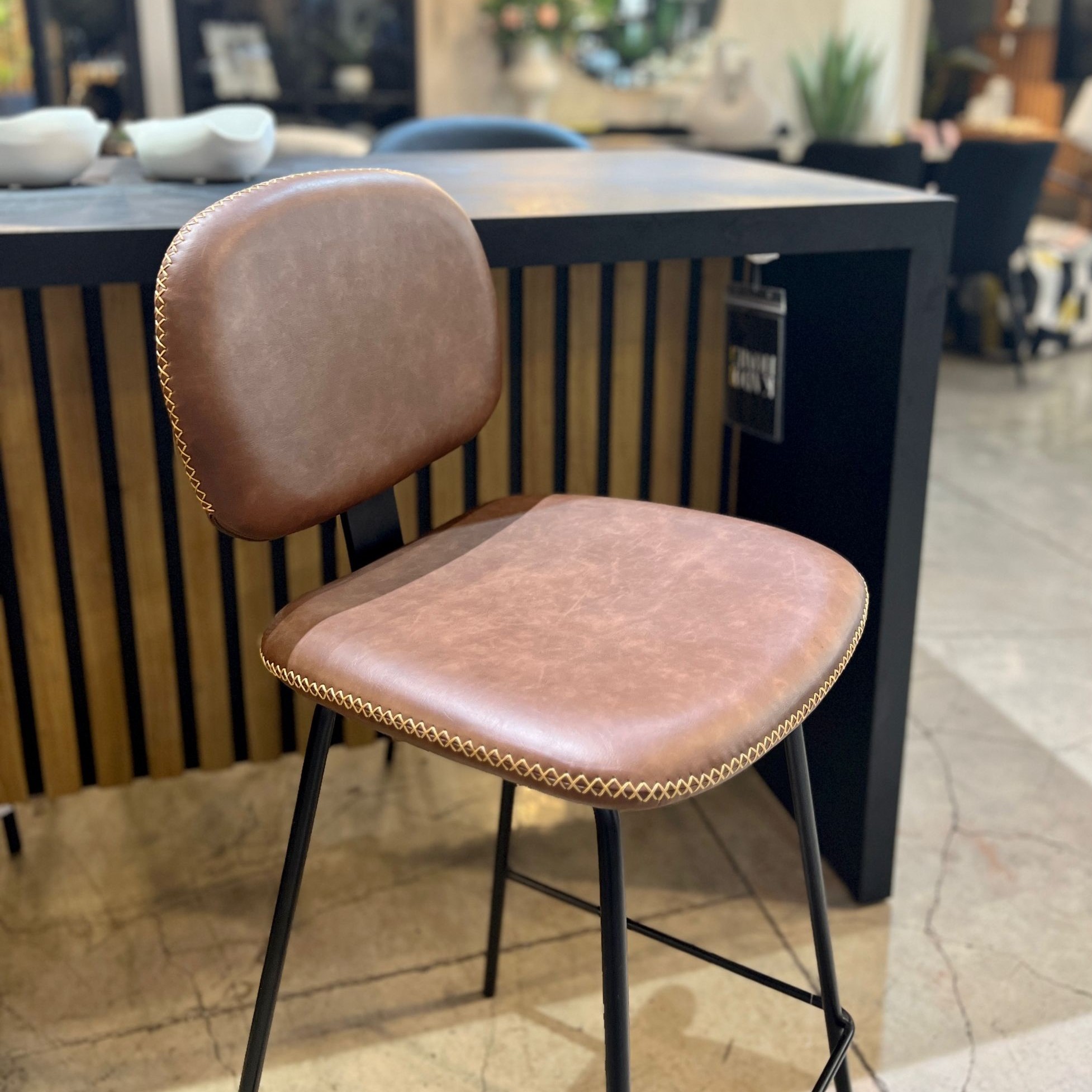 כיסא בר דגם ״22117״ חום במבצע! כיסא בר דגם ״22117״ חום במבצע!