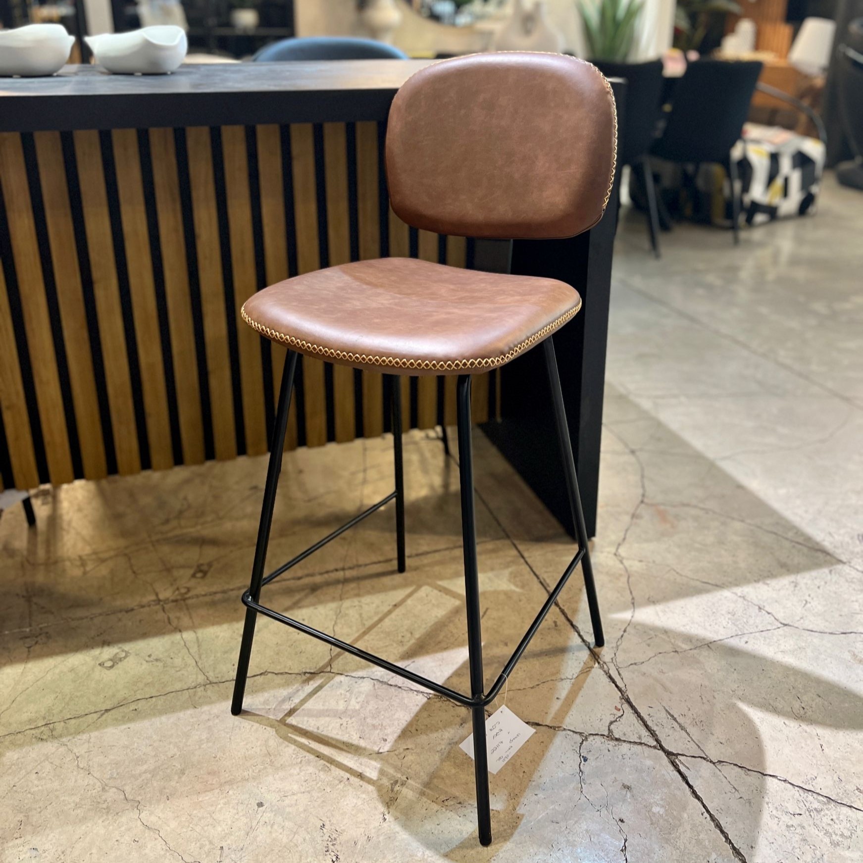 כיסא בר דגם ״22117״ חום במבצע! כיסא בר דגם ״22117״ חום במבצע!