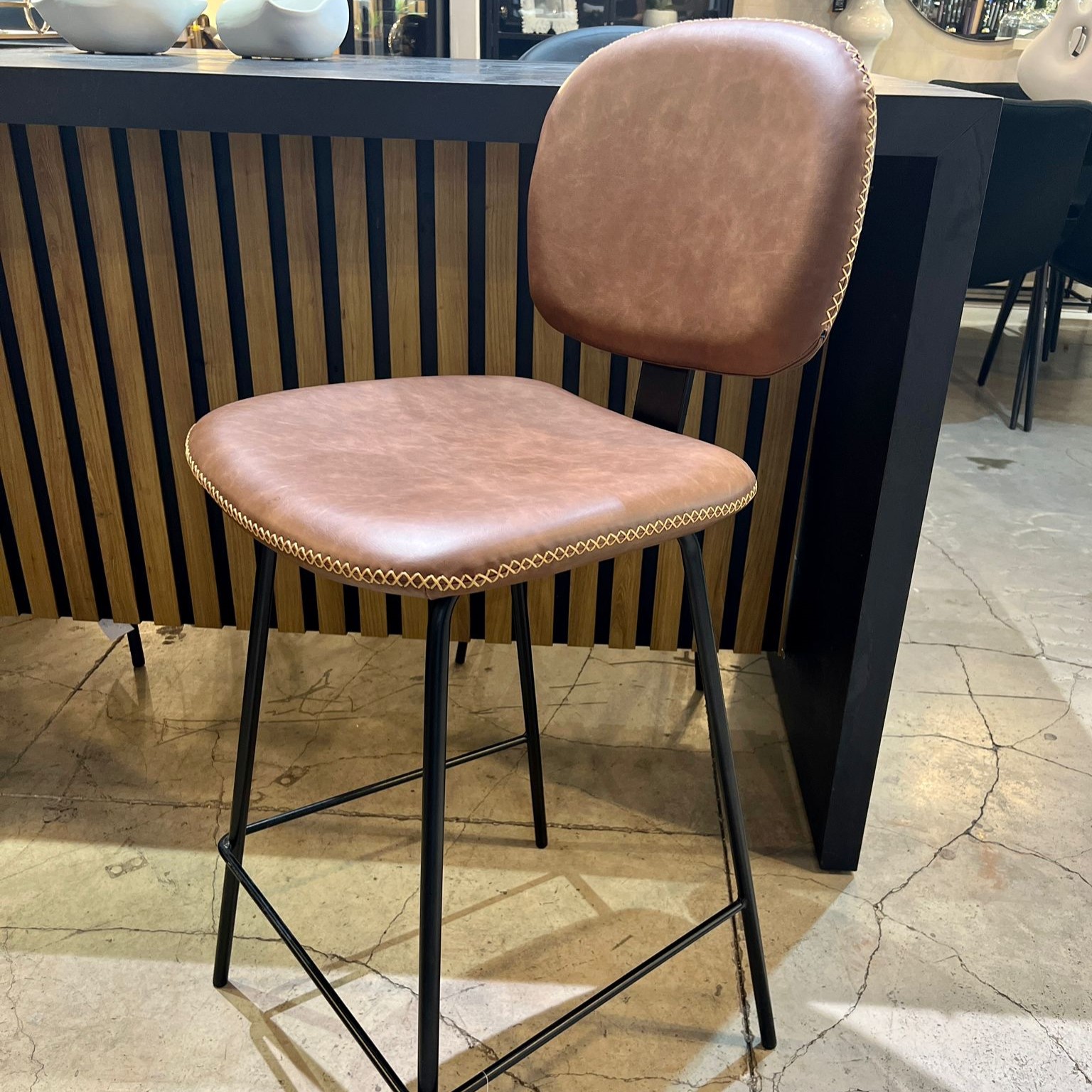 כיסא בר דגם ״22117״ חום במבצע! כיסא בר דגם ״22117״ חום במבצע!