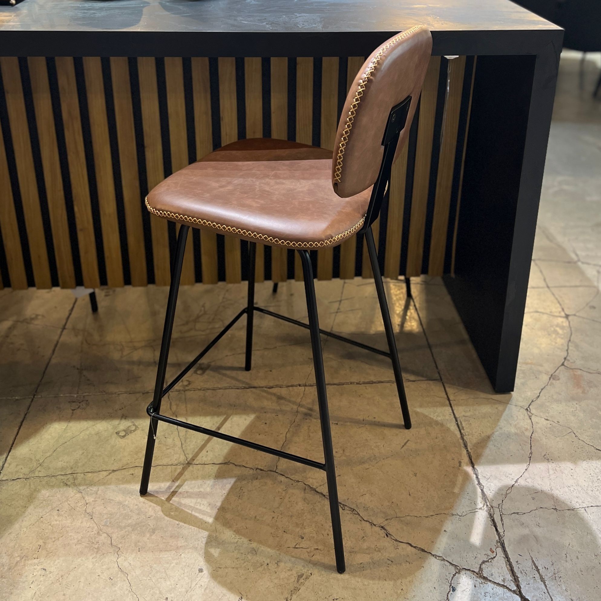 כיסא בר דגם ״22117״ חום במבצע! כיסא בר דגם ״22117״ חום במבצע!