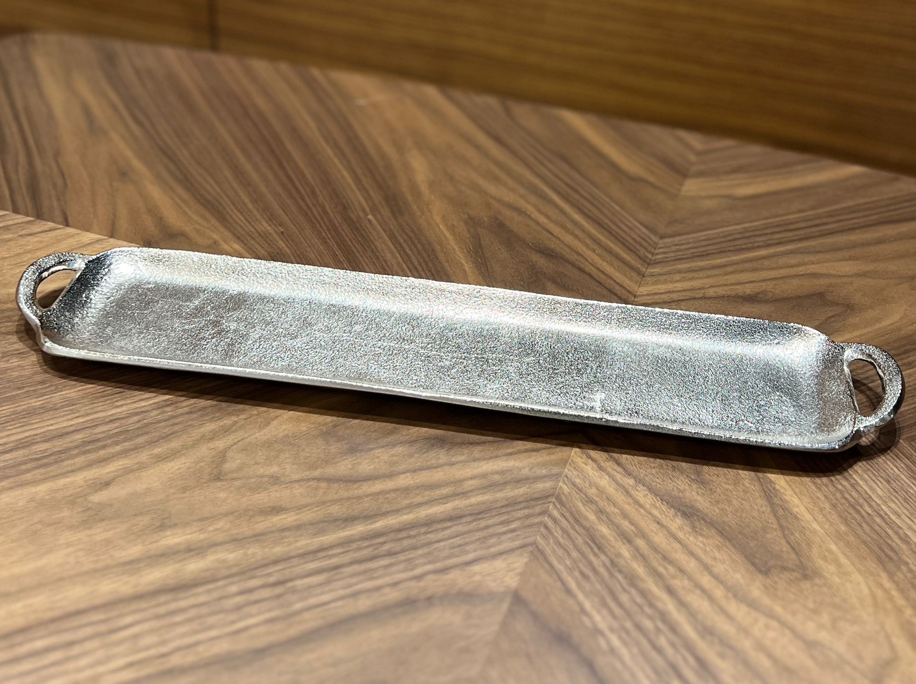 מגש ברזל מלבני צר כסף דגם זיבאן מגש ברזל מלבני צר כסף דגם זיבאן