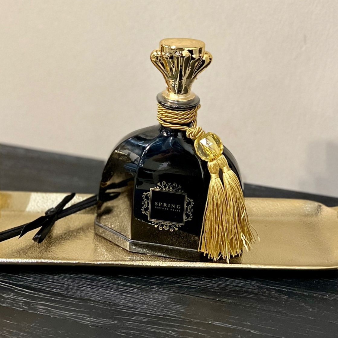 מפיץ ריח מצופה שחור סיקרט גרדן מפיץ ריח מצופה שחור סיקרט גרדן